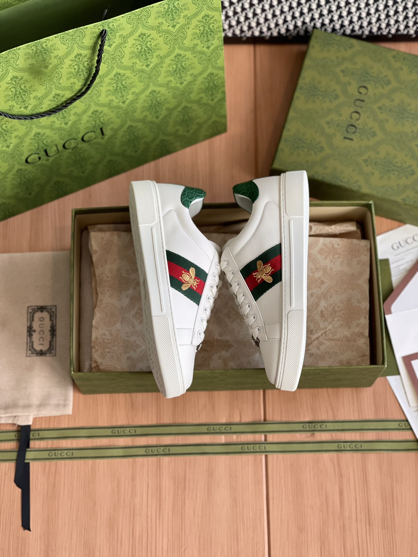 GUCCI SNEAKER