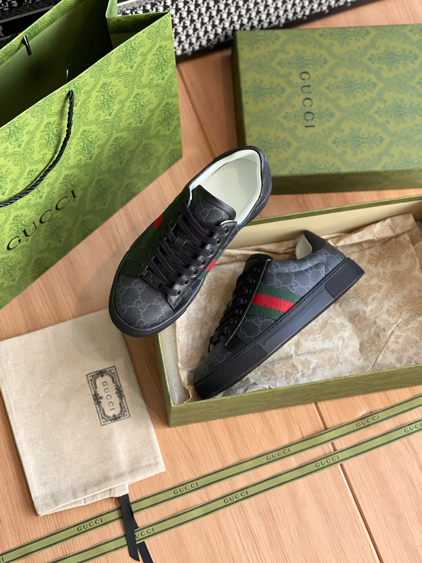 GUCCI SNEAKER