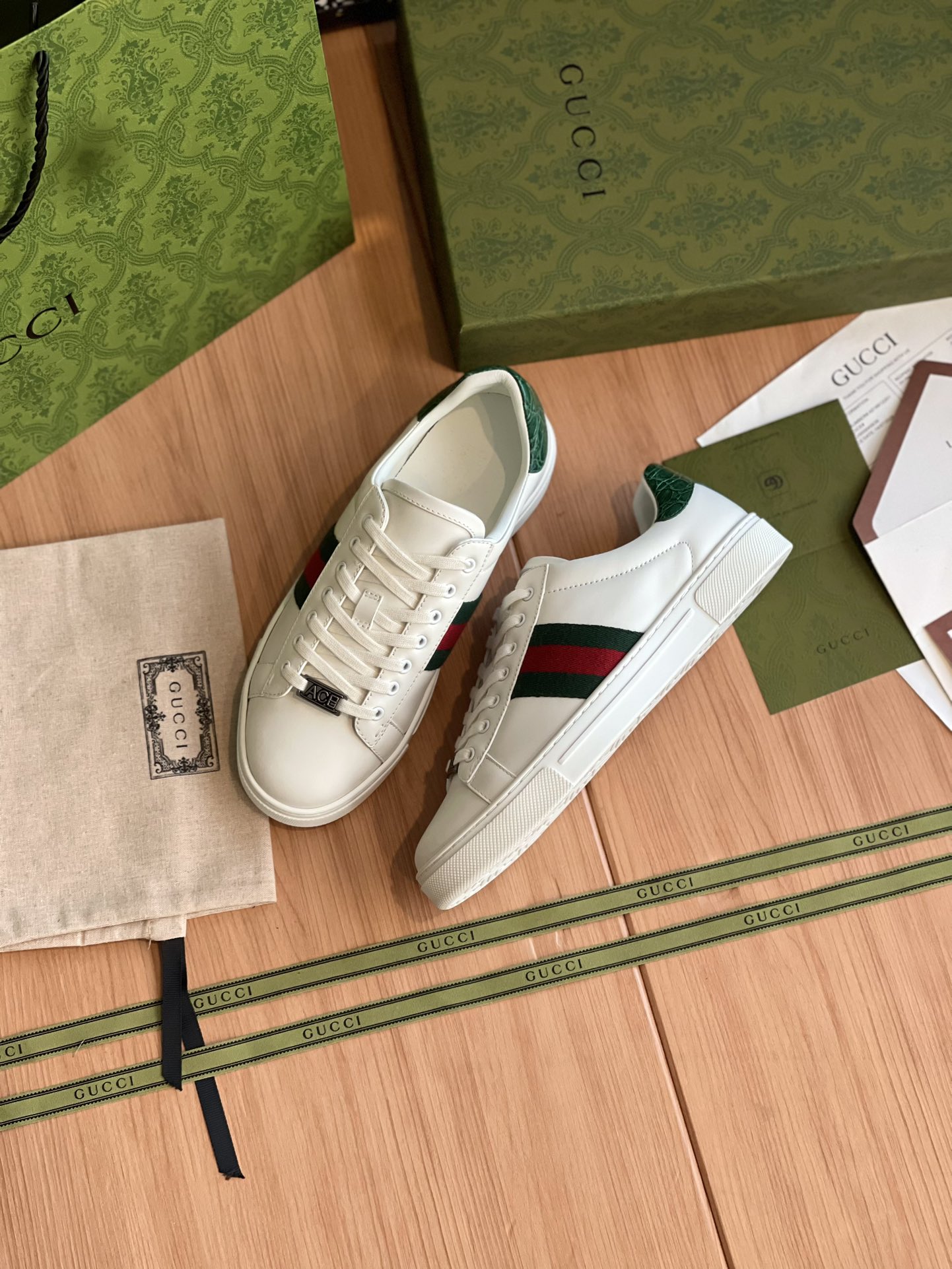 GUCCI SNEAKER