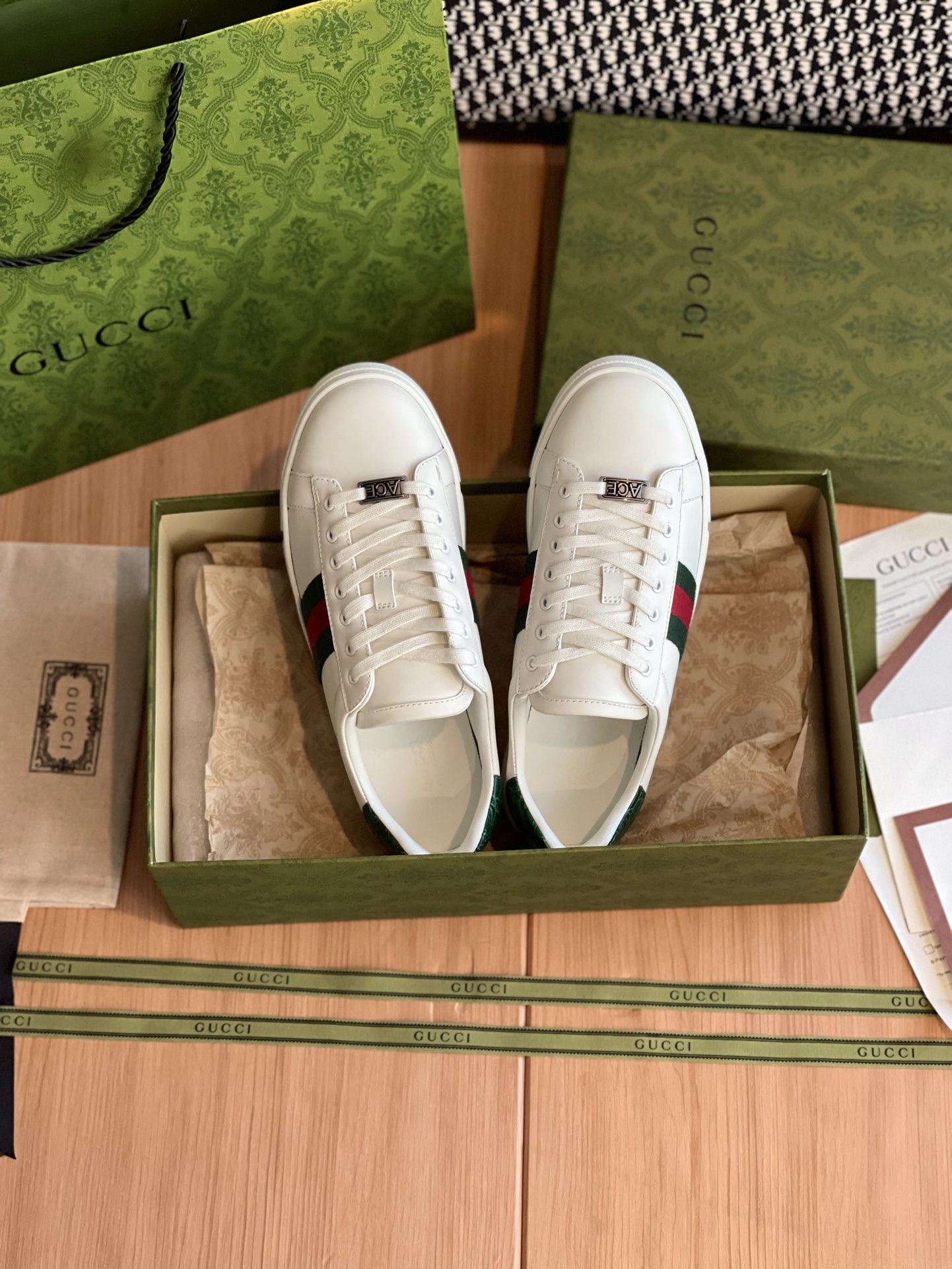 GUCCI SNEAKER