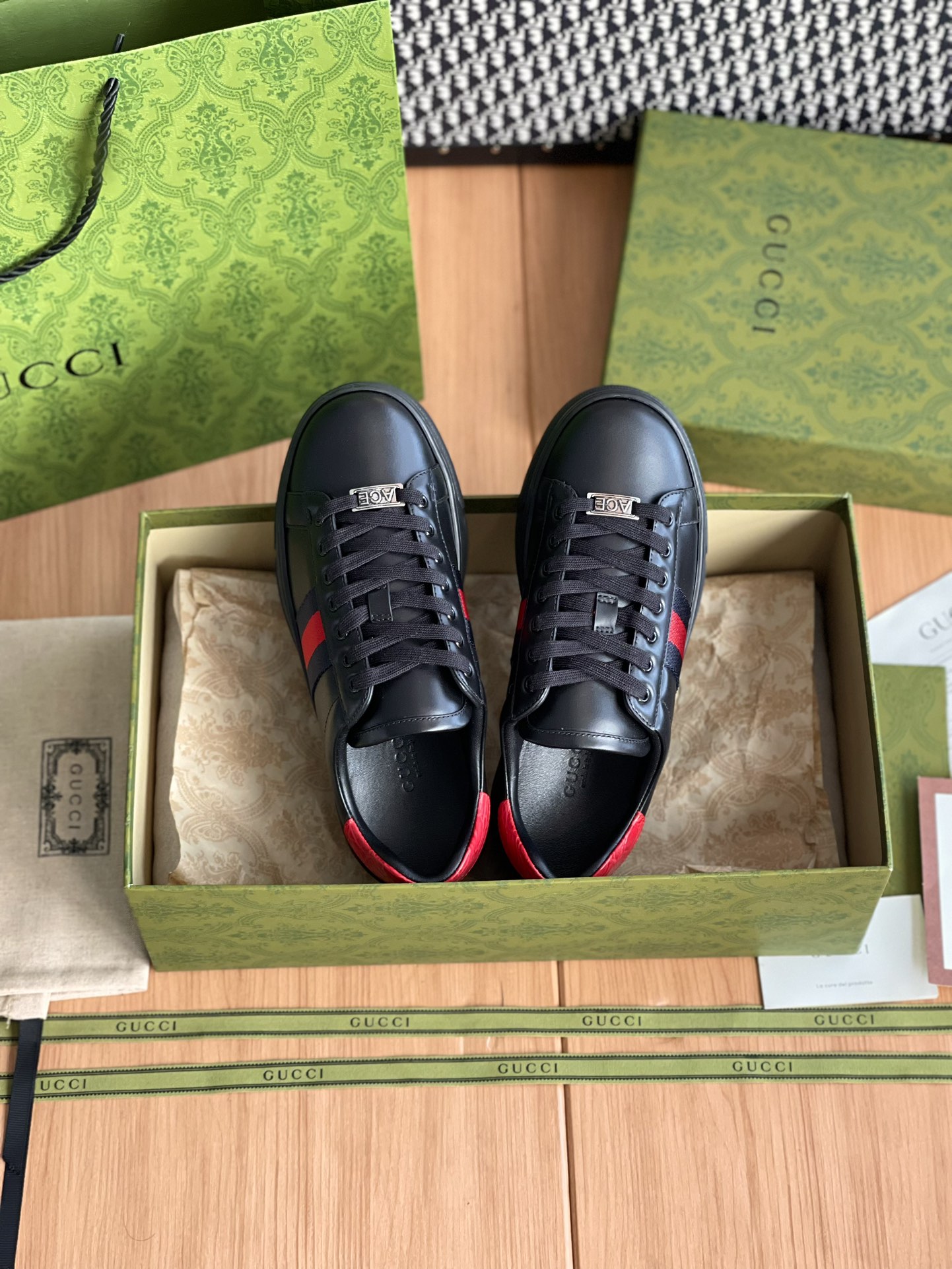 GUCCI SNEAKER