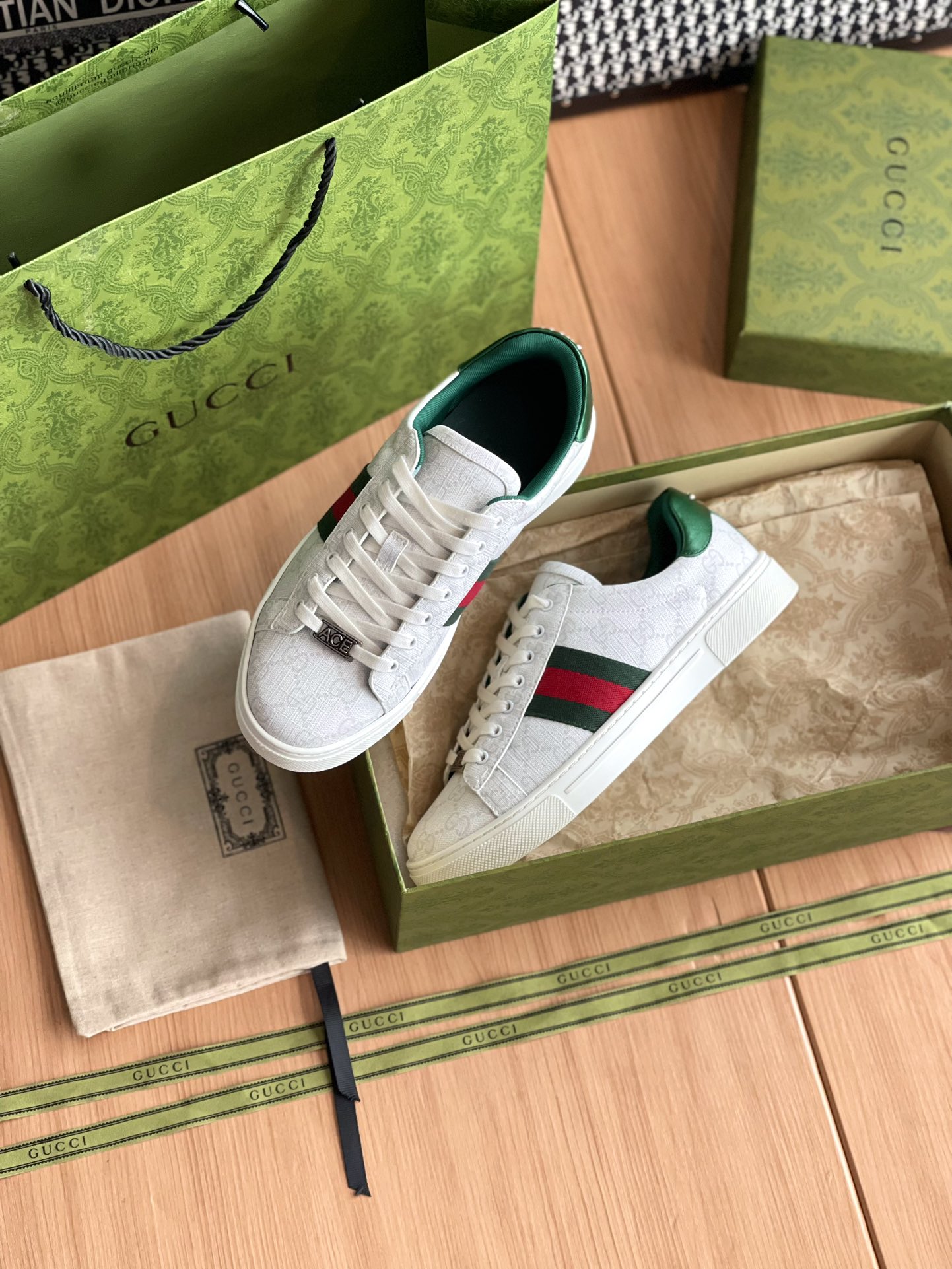 GUCCI SNEAKER