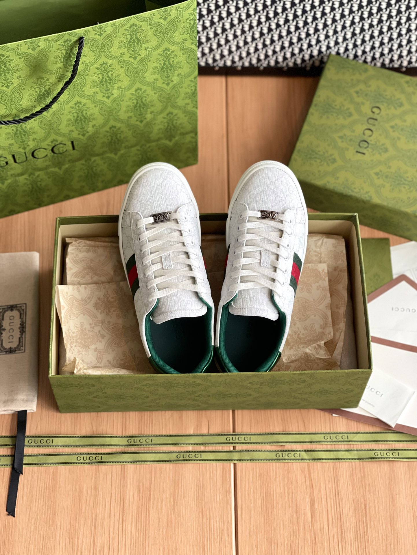 GUCCI SNEAKER