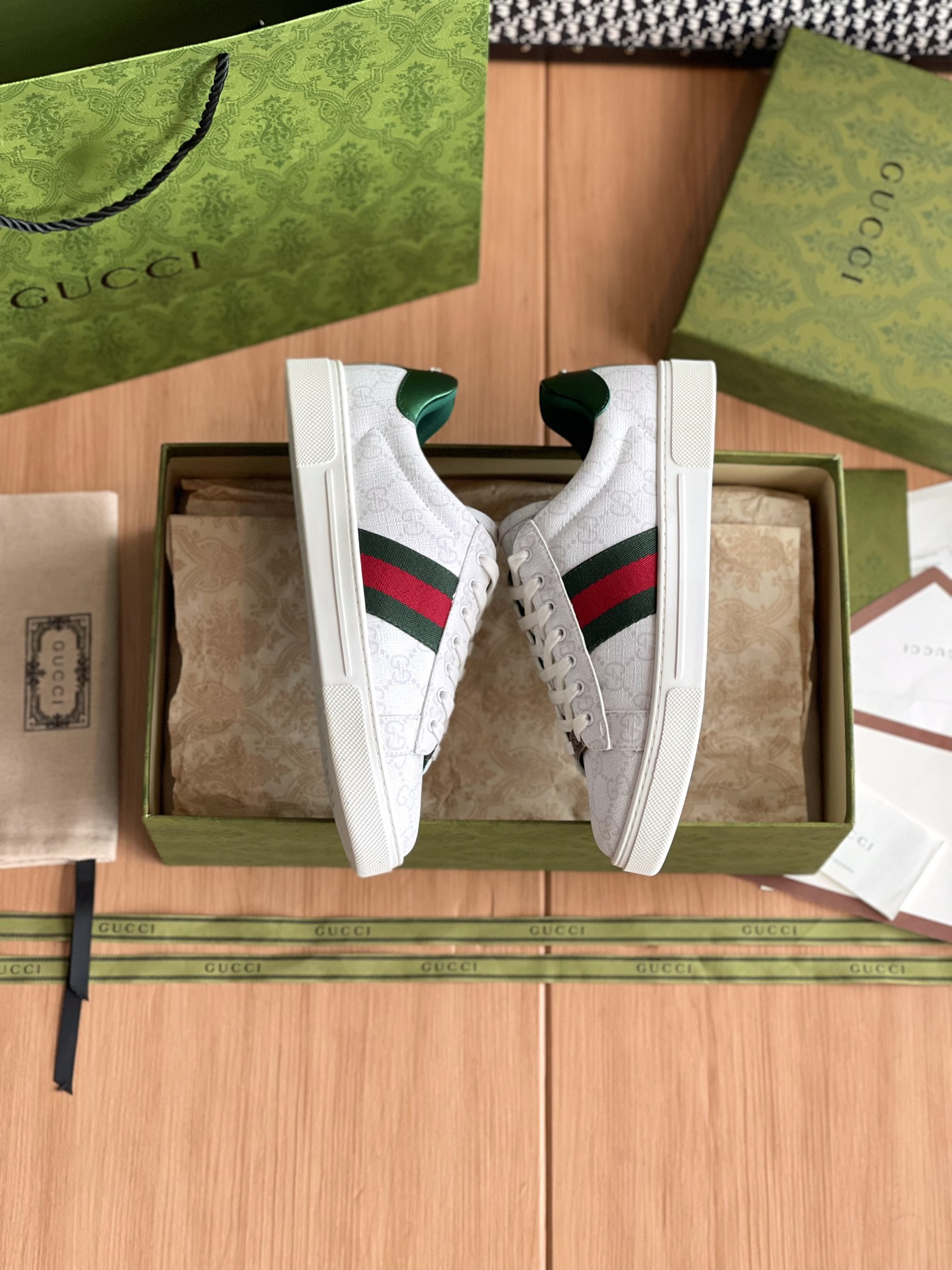 GUCCI SNEAKER