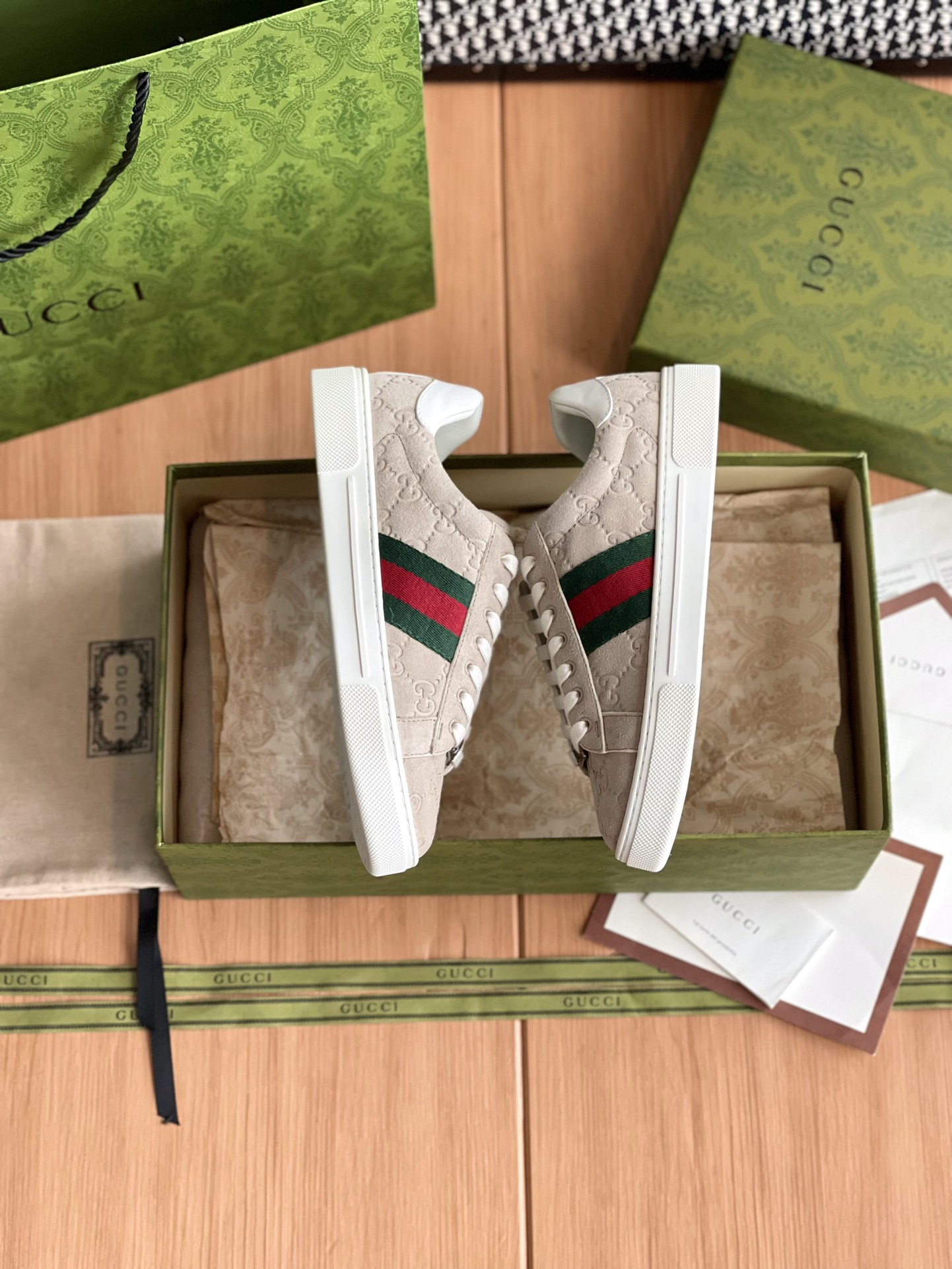 GUCCI SNEAKER