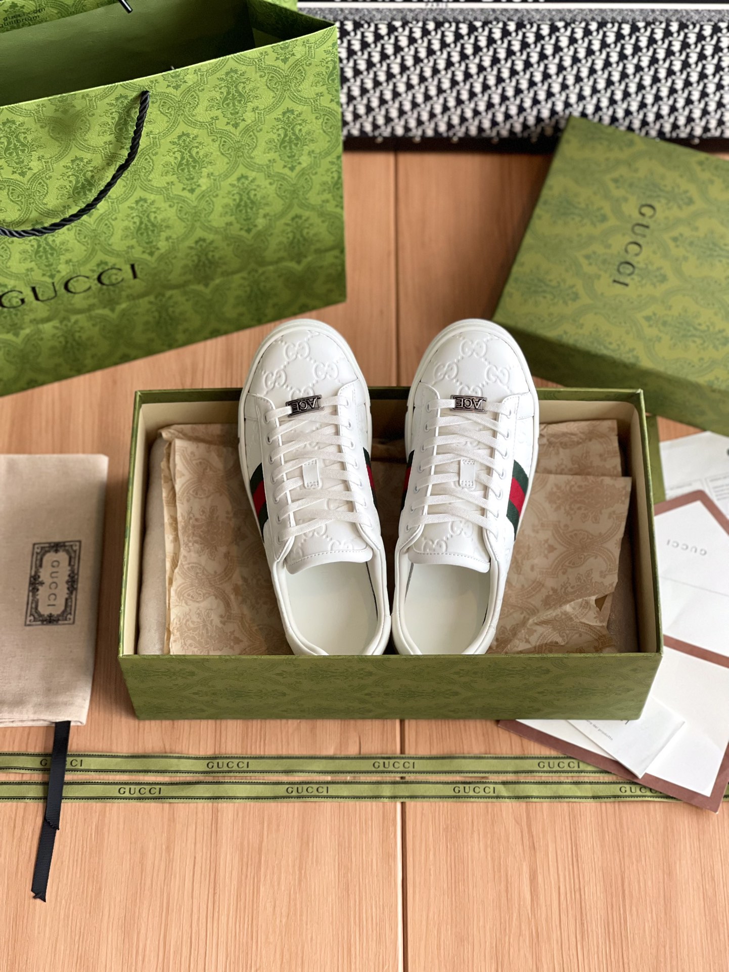 GUCCI SNEAKER