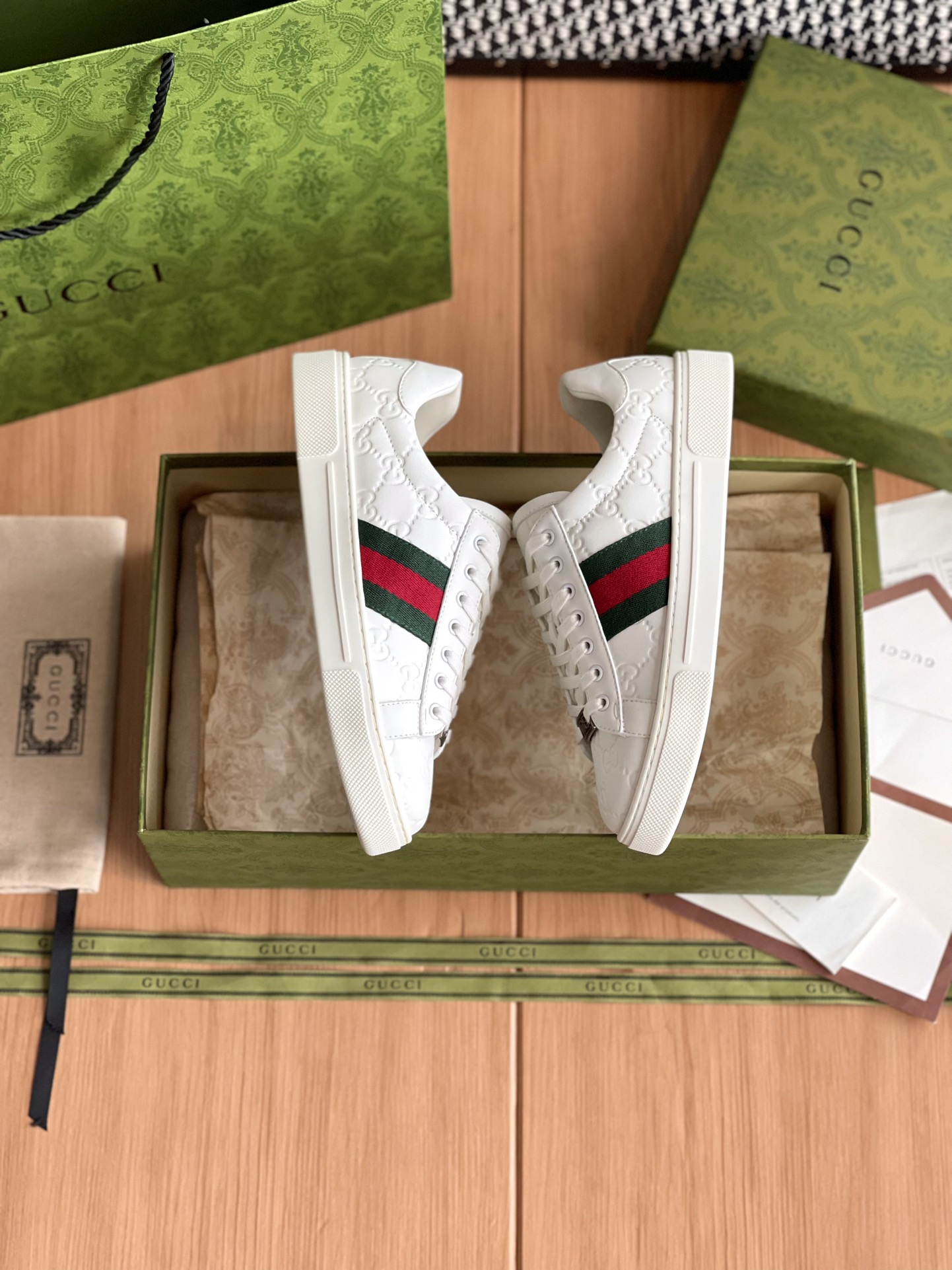GUCCI SNEAKER