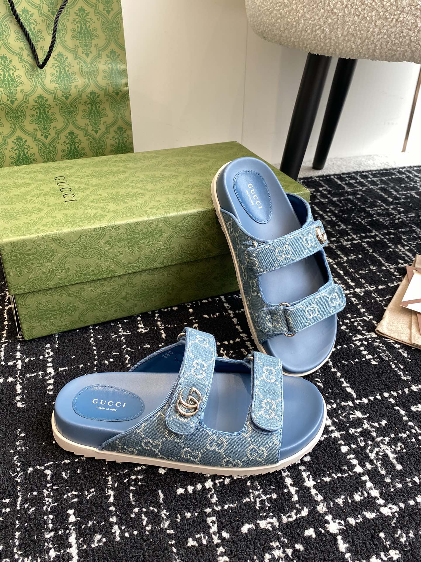 GUCCI 