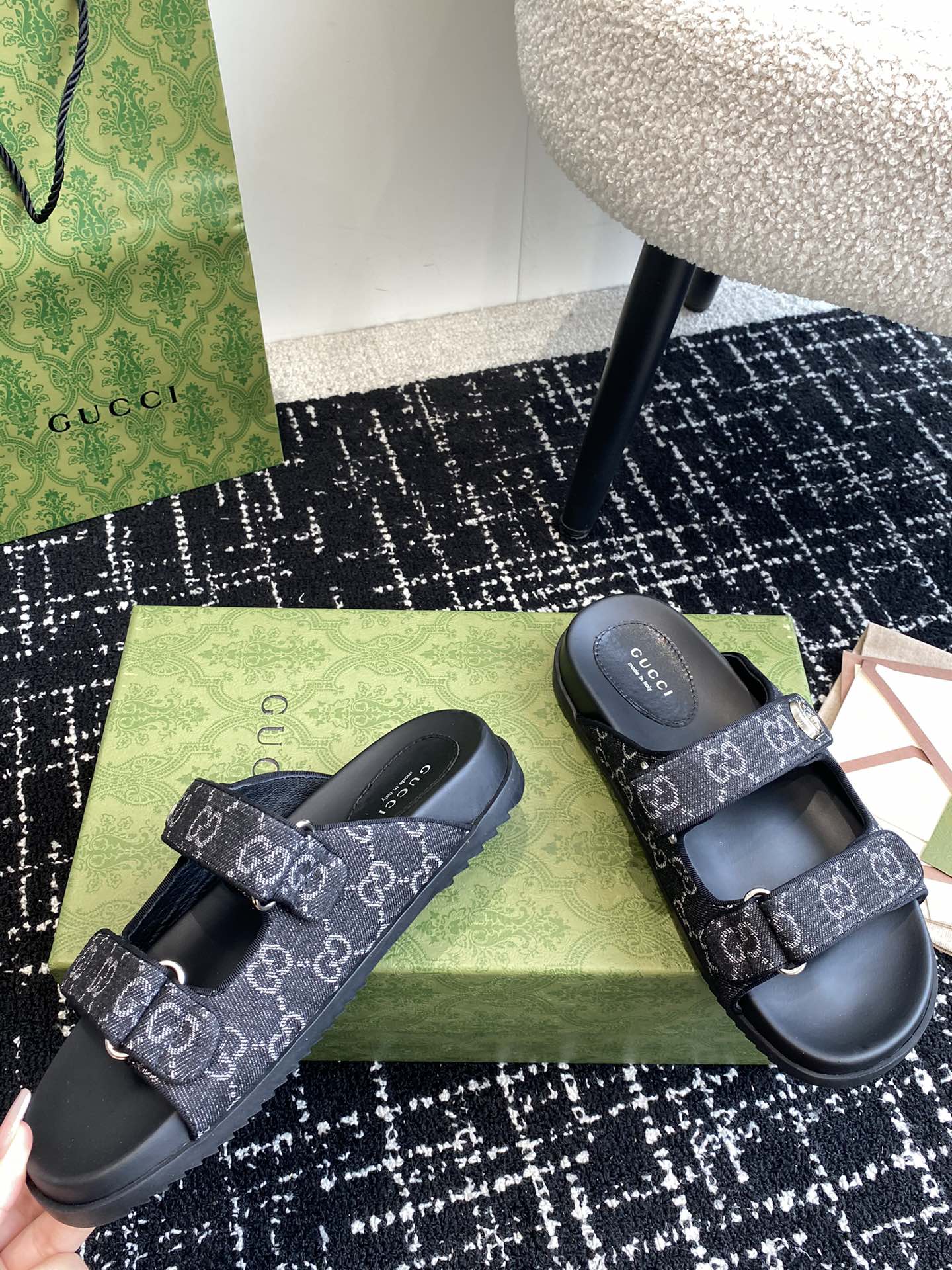 GUCCI 