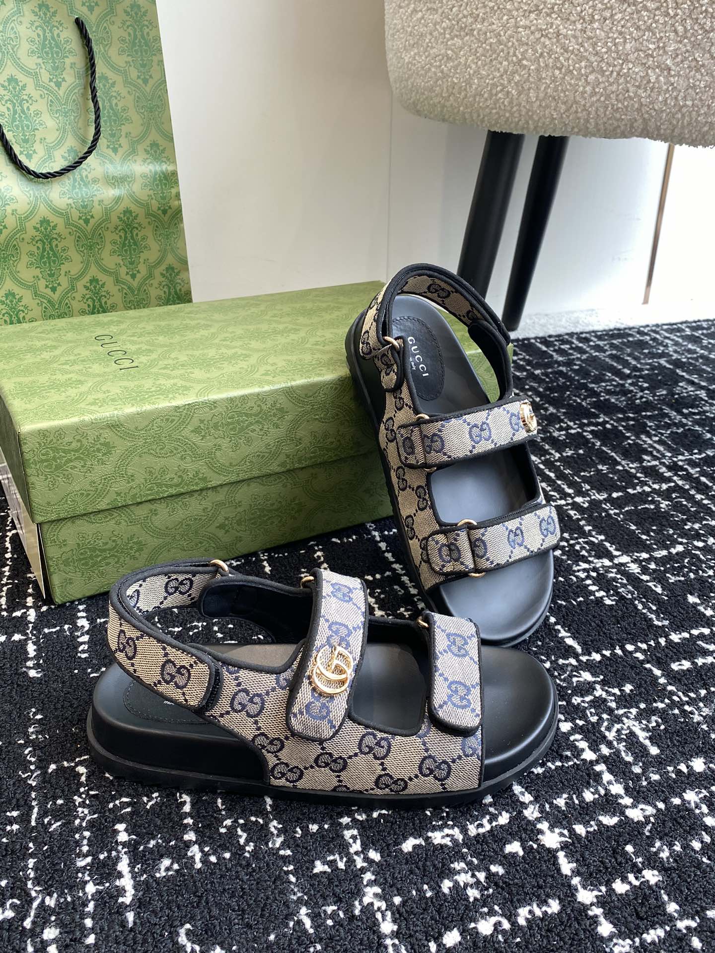 GUCCI 