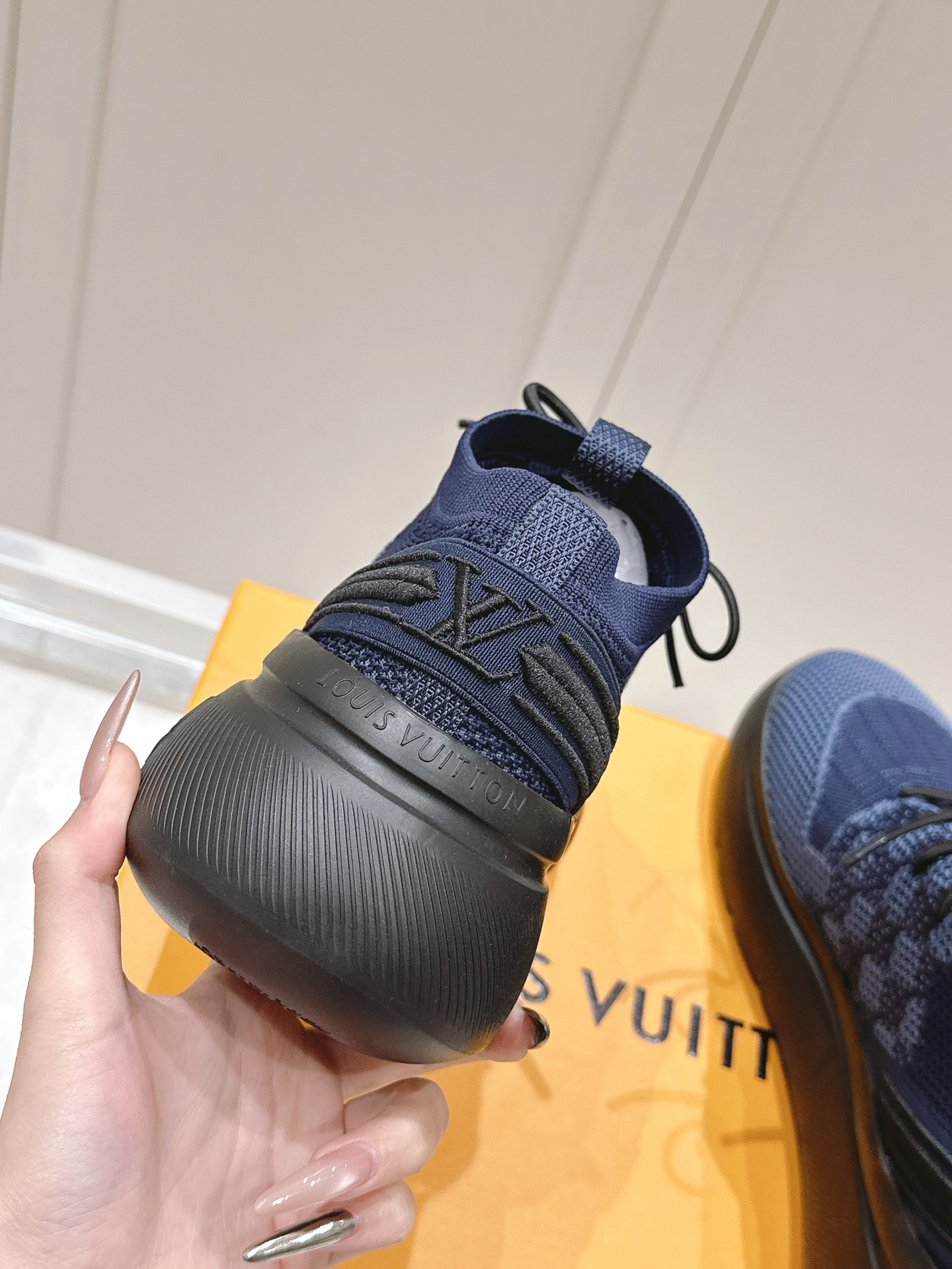 LV