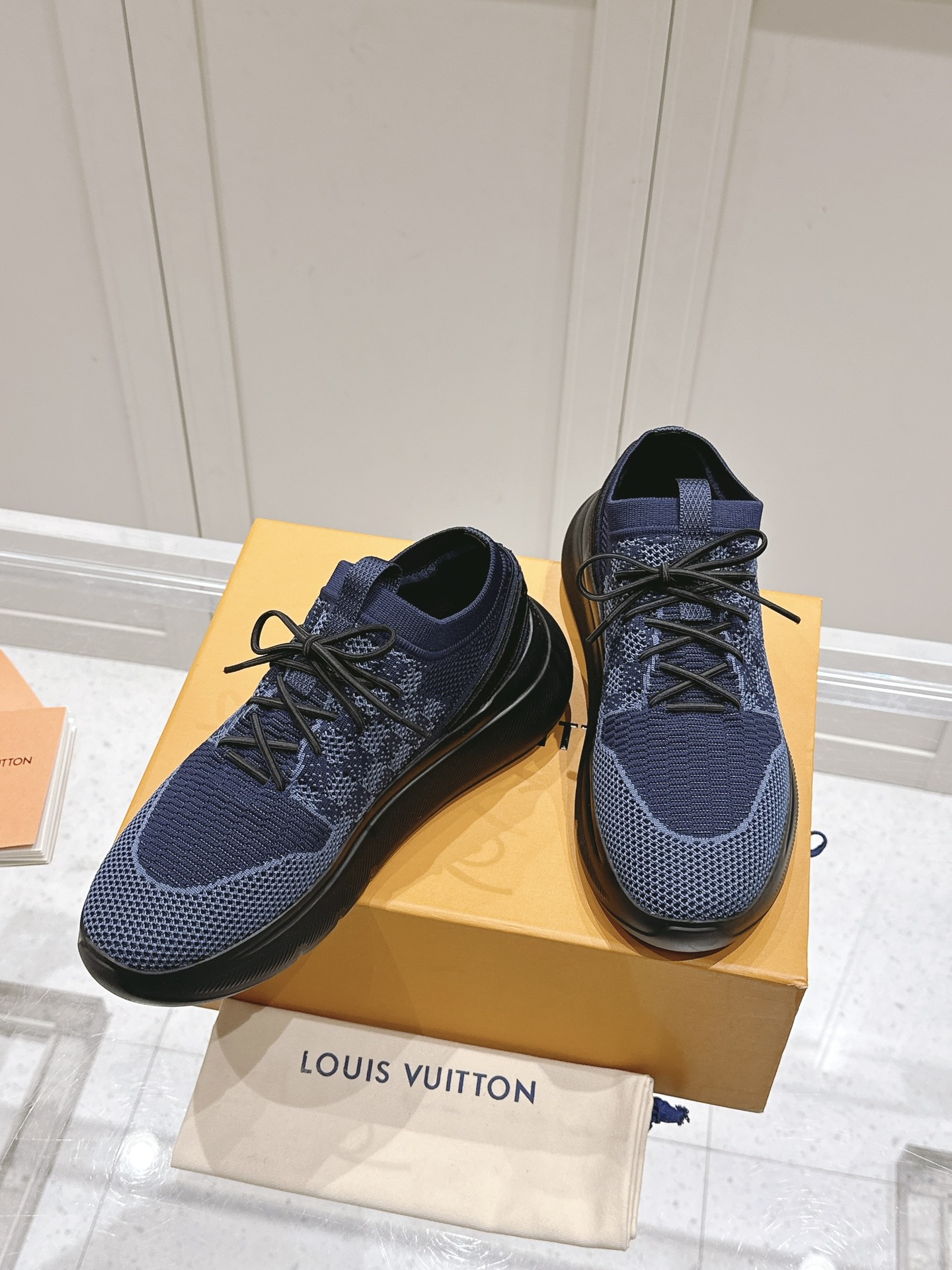 LV
