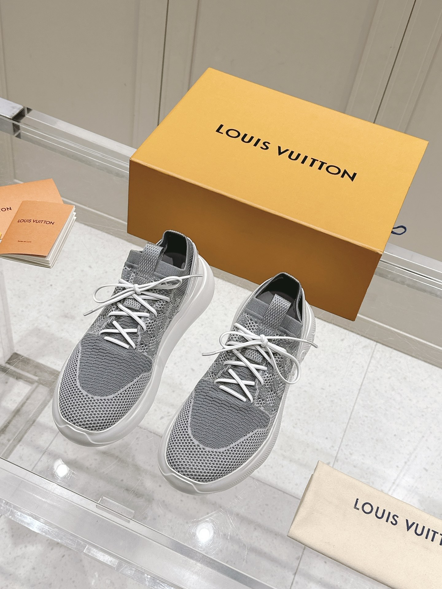 LV