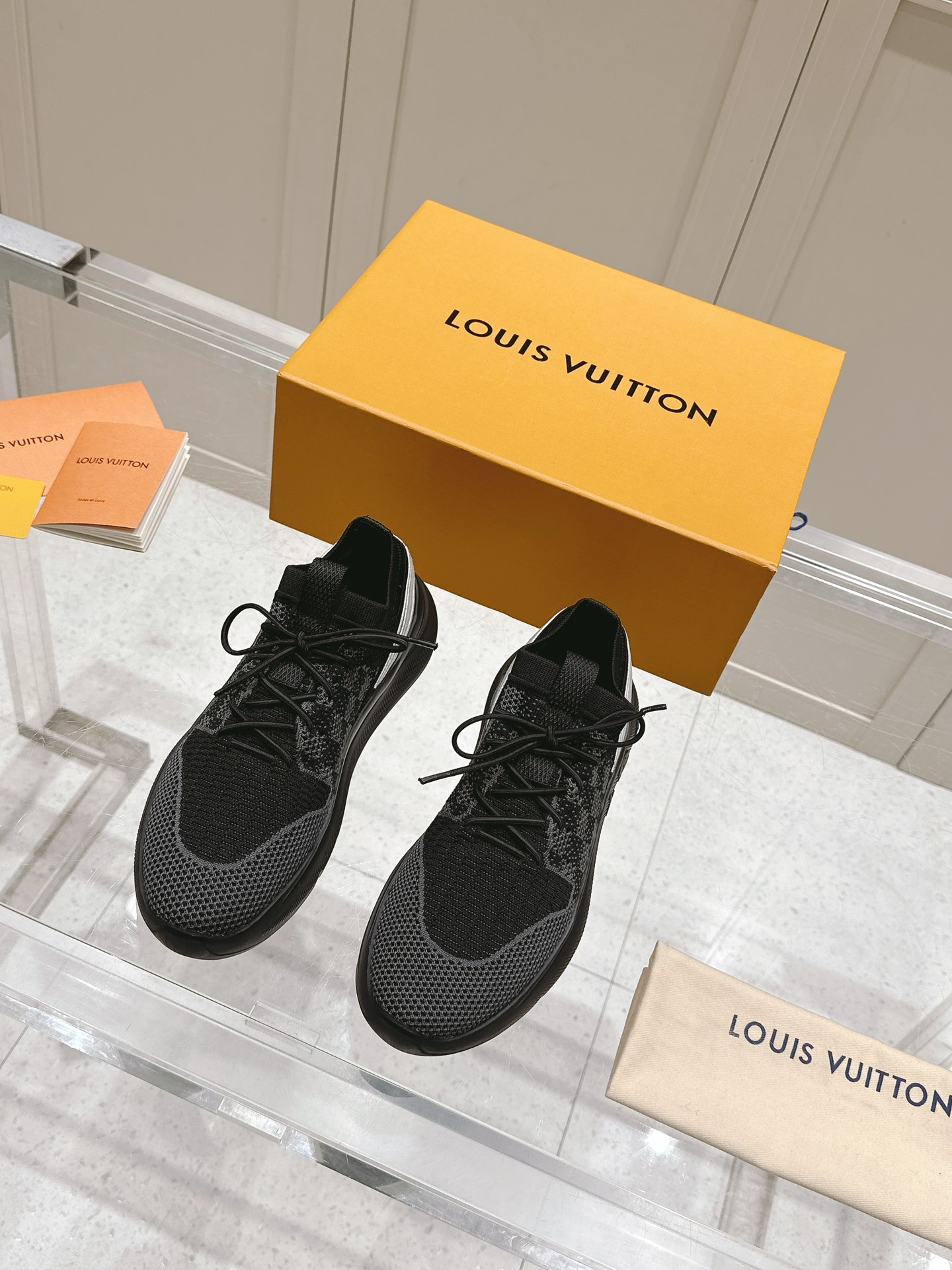 LV