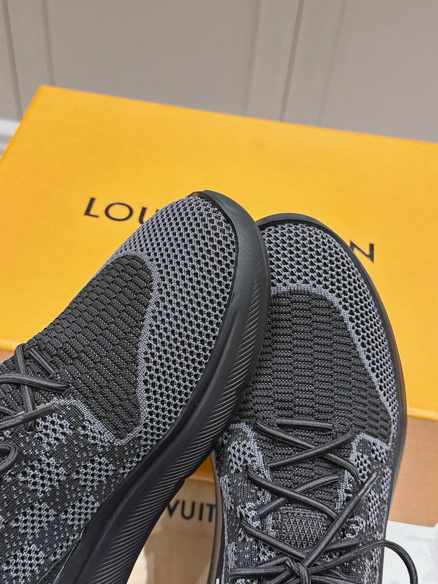 LV
