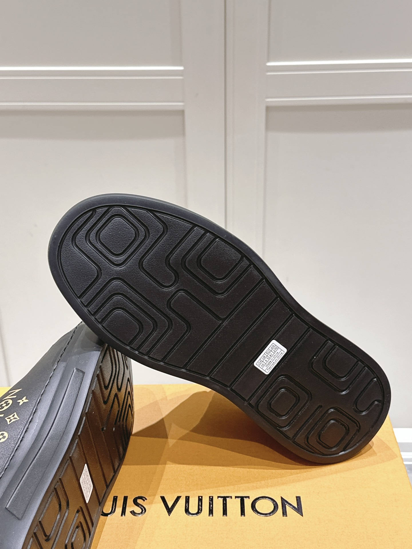 LV