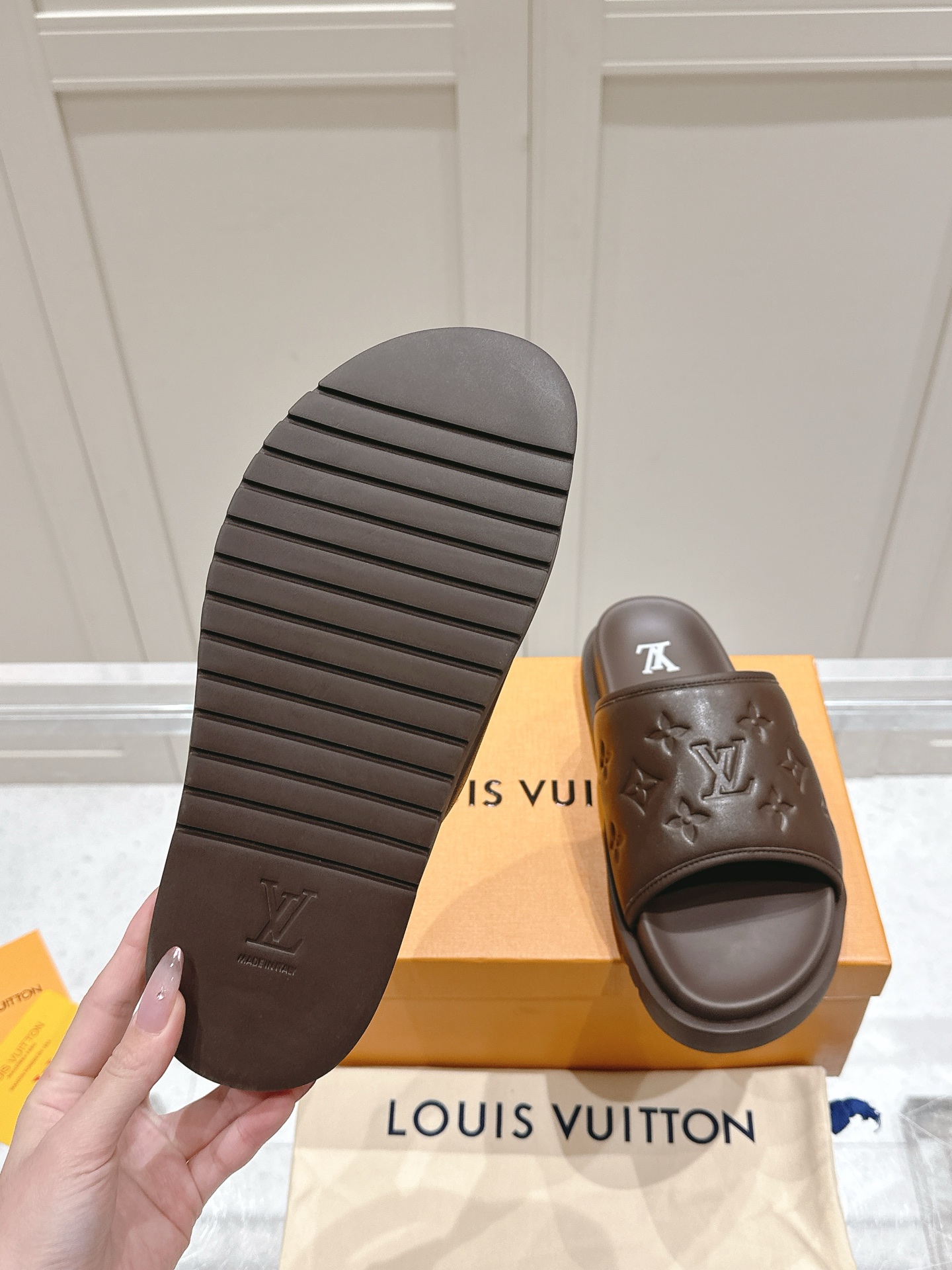 LV