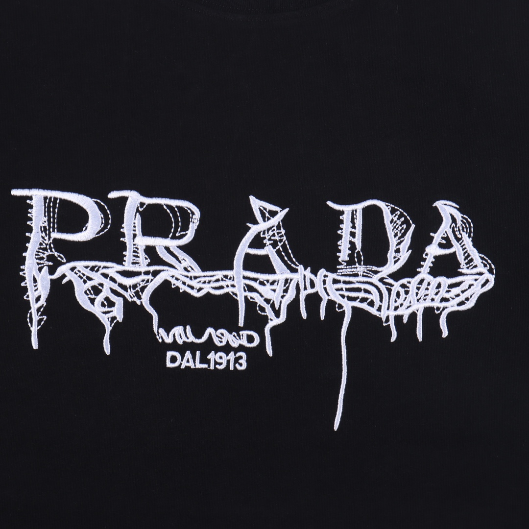 Prada Tshirt