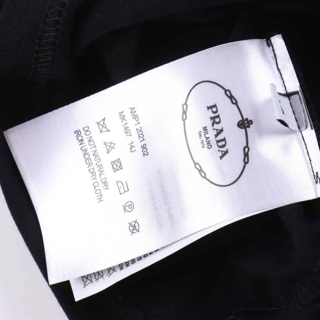 Prada Tshirt