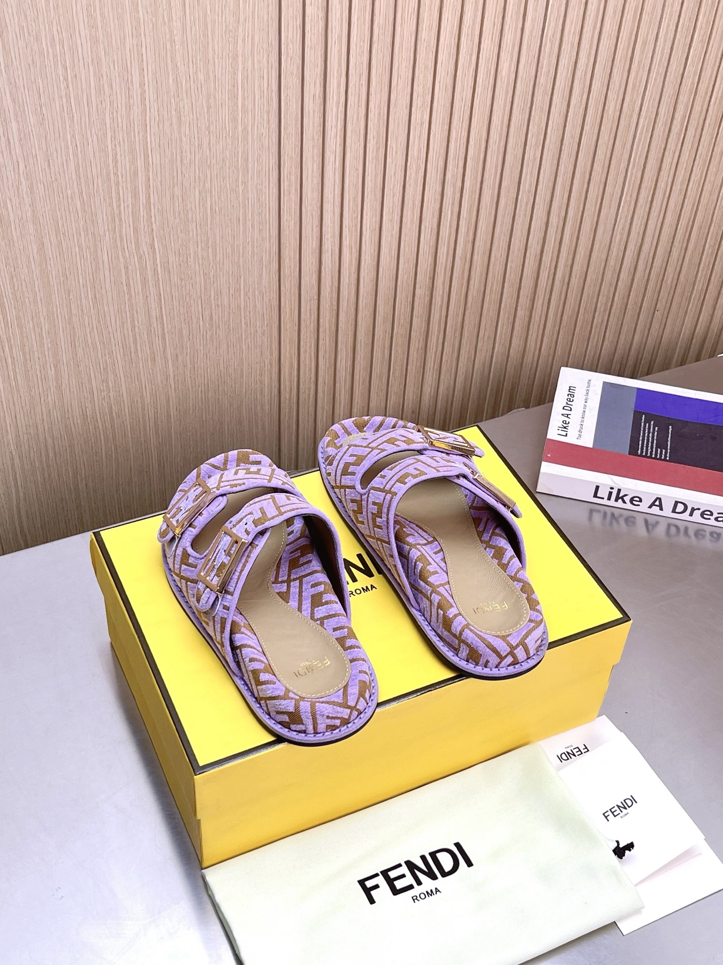 FENDI SLIDES
