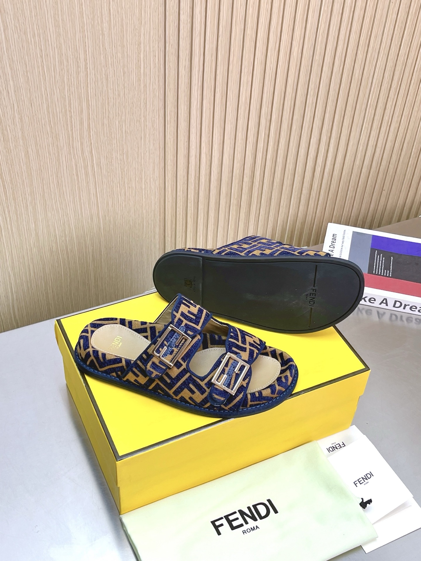 FENDI SLIDES