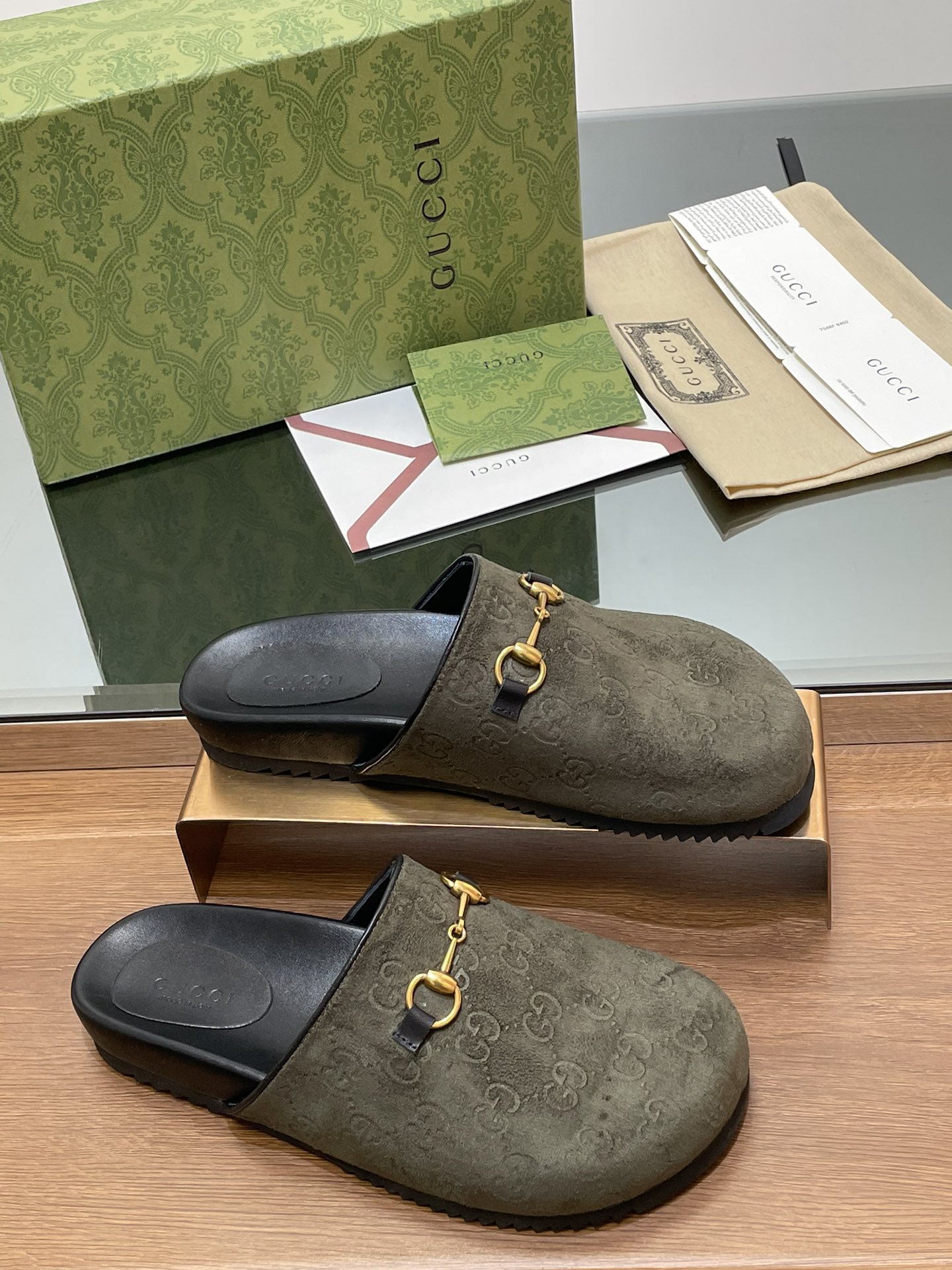 GUCCI