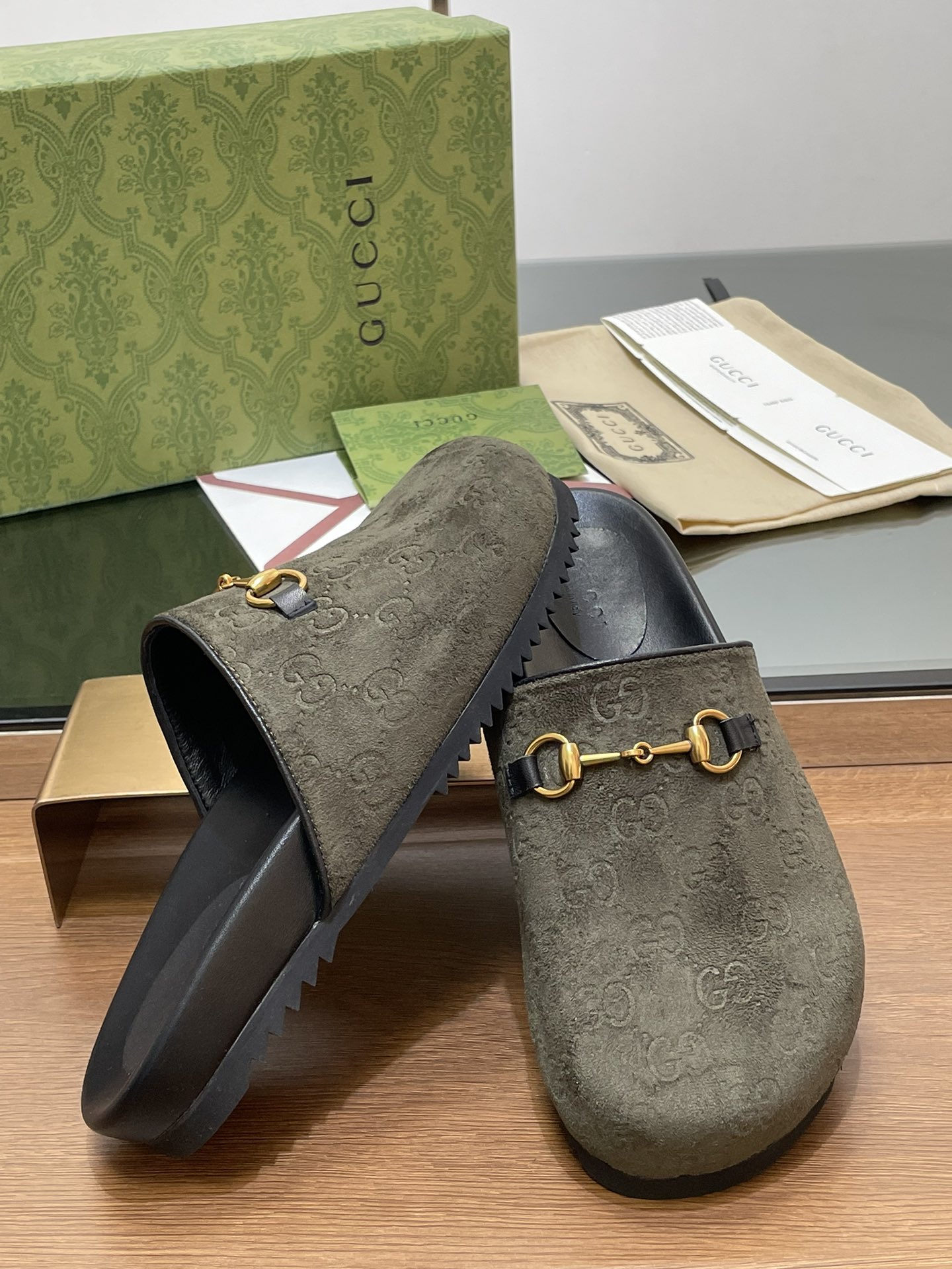 GUCCI