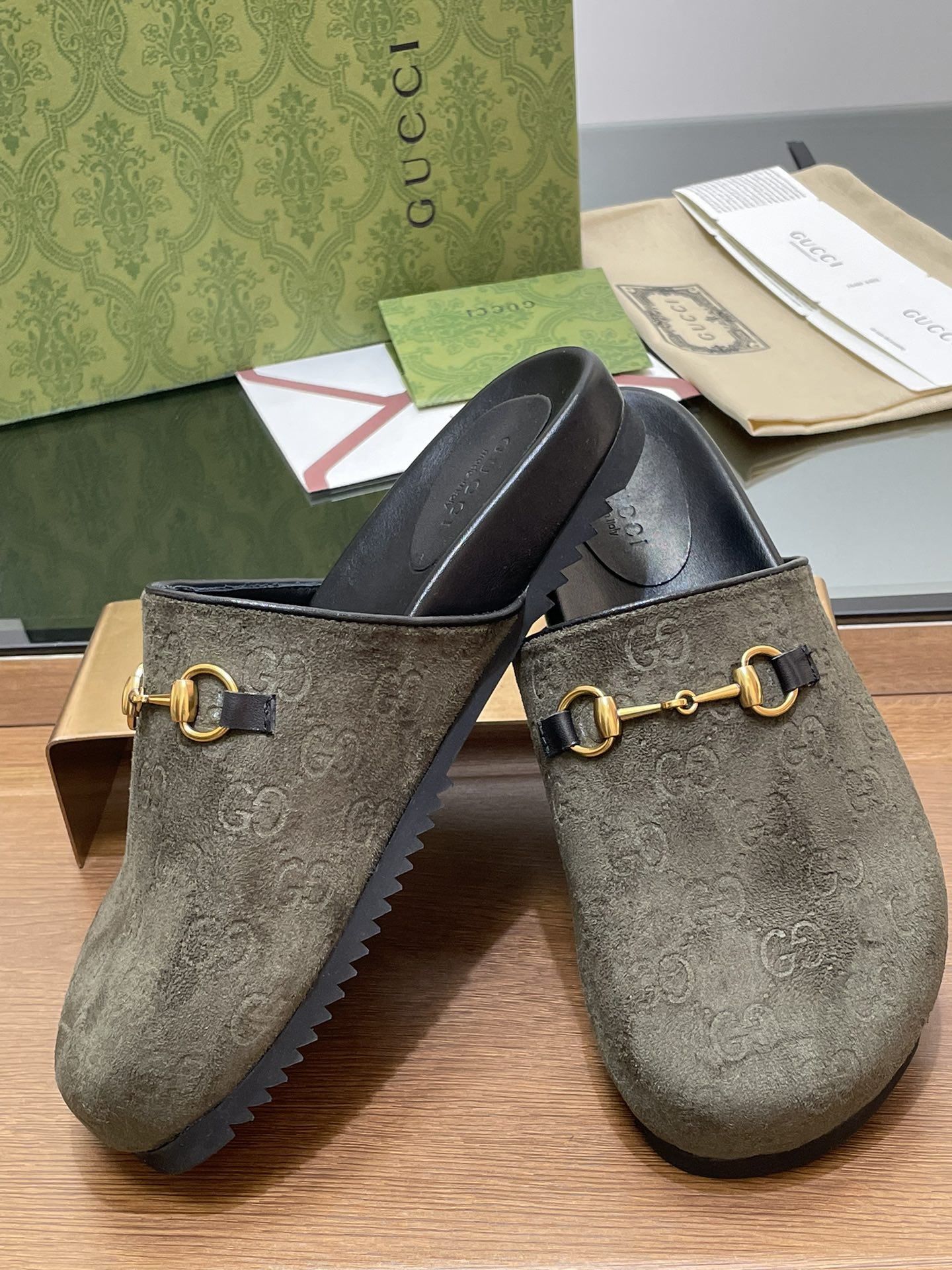 GUCCI