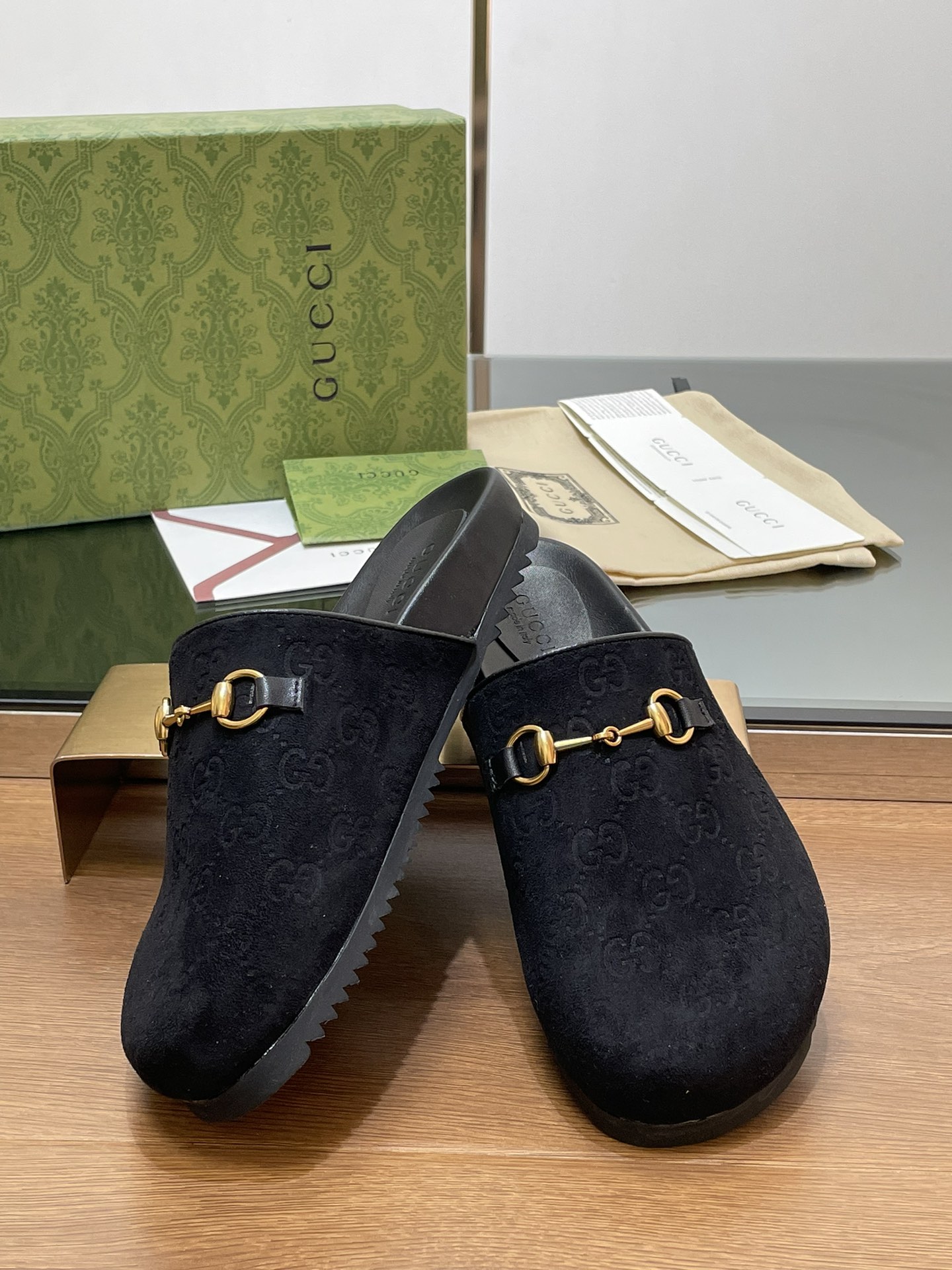 GUCCI 