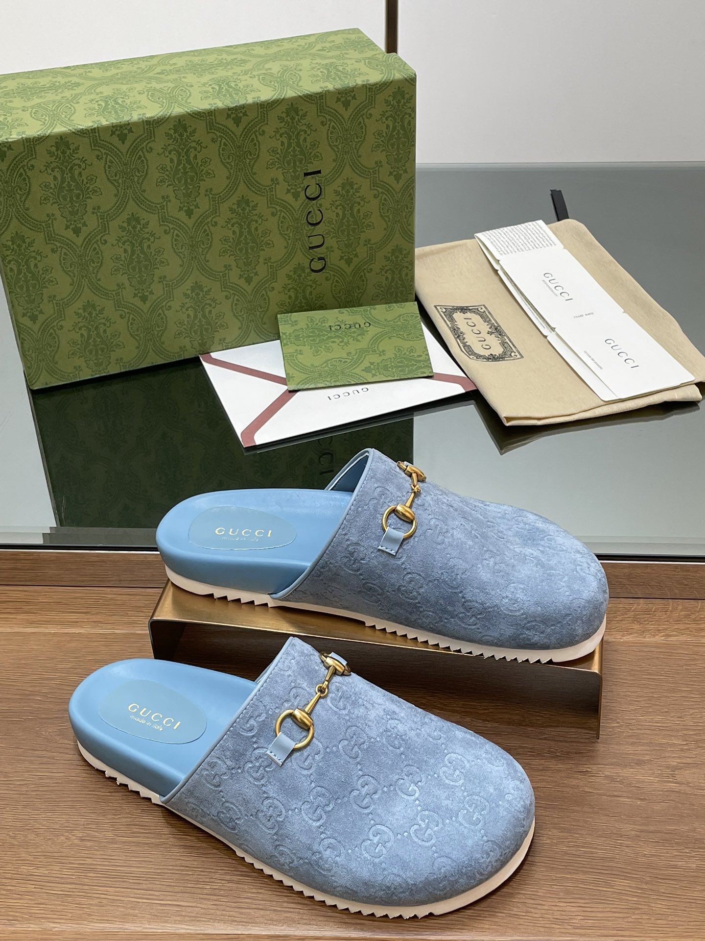 GUCCI