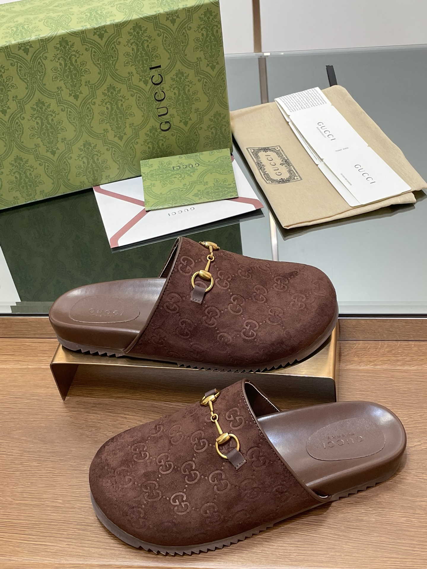 GUCCI 