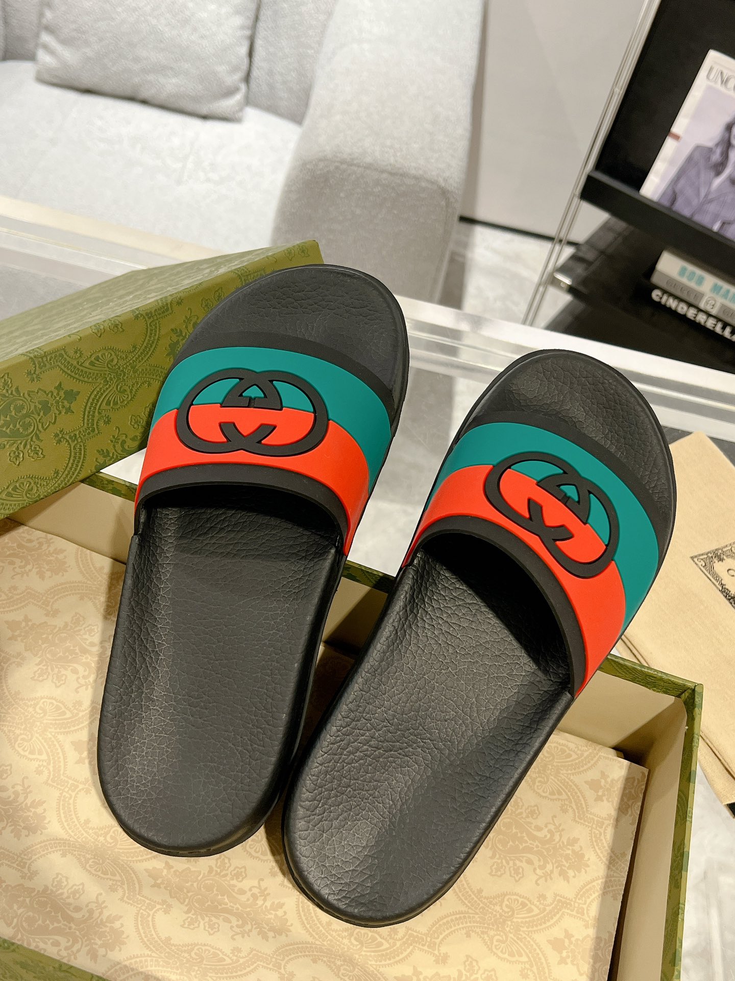 GUCCI 