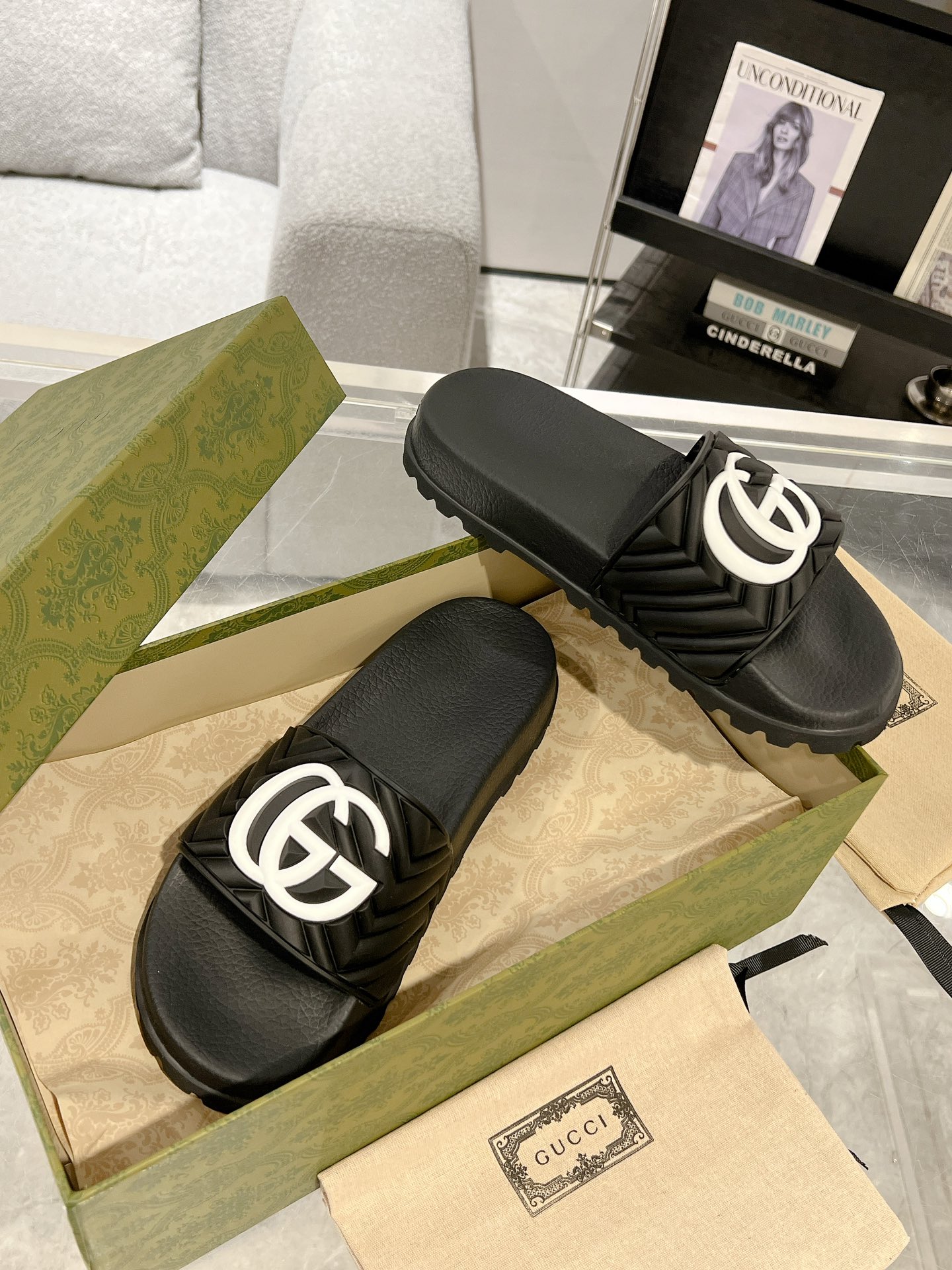 GUCCI 