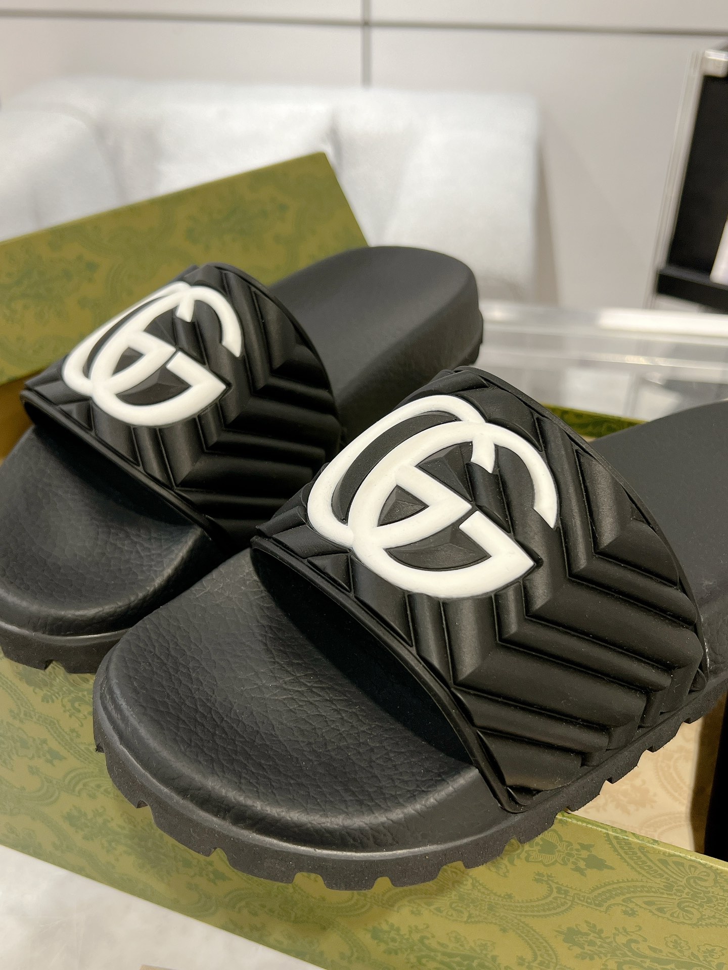 GUCCI 