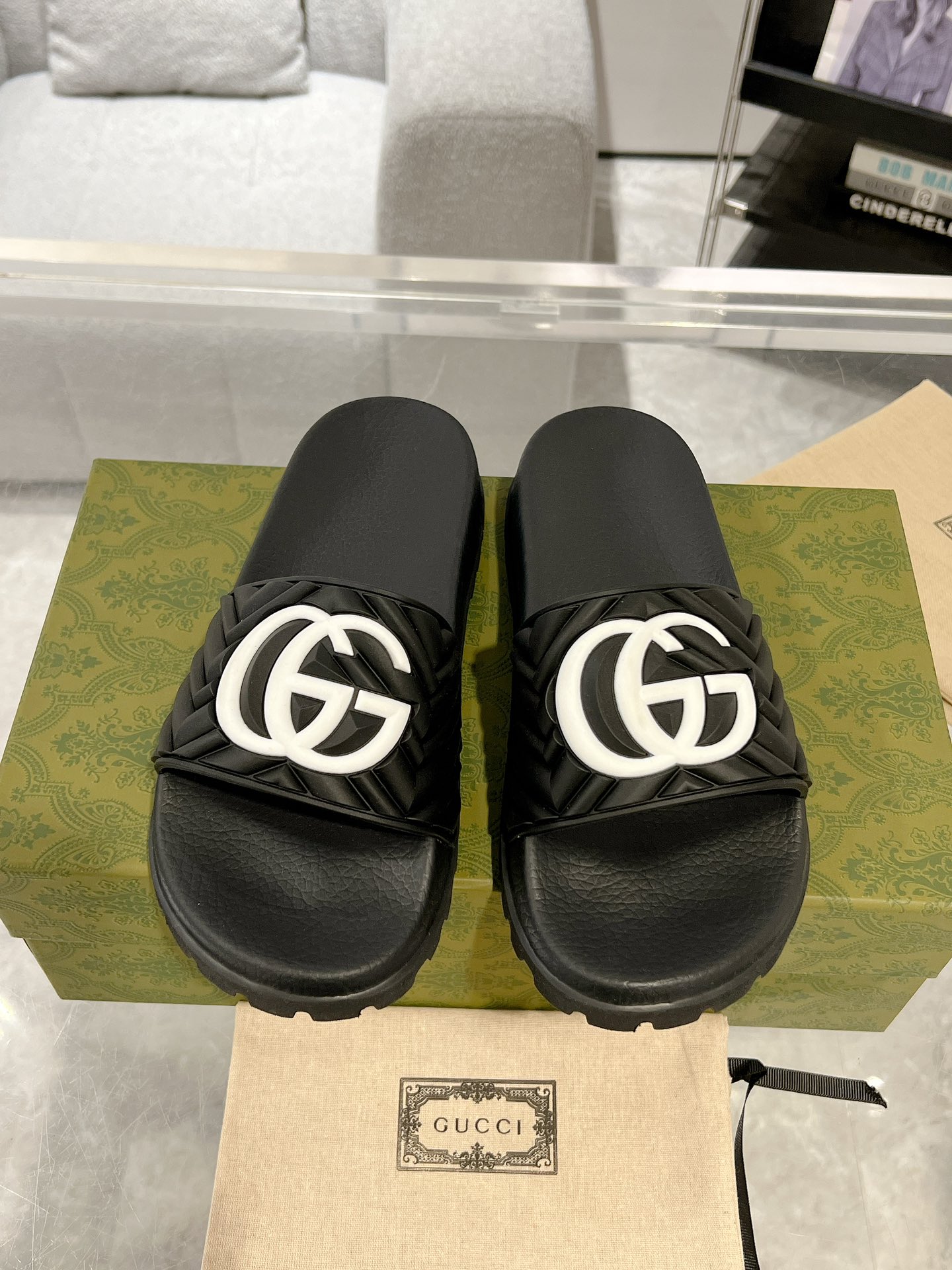 GUCCI 