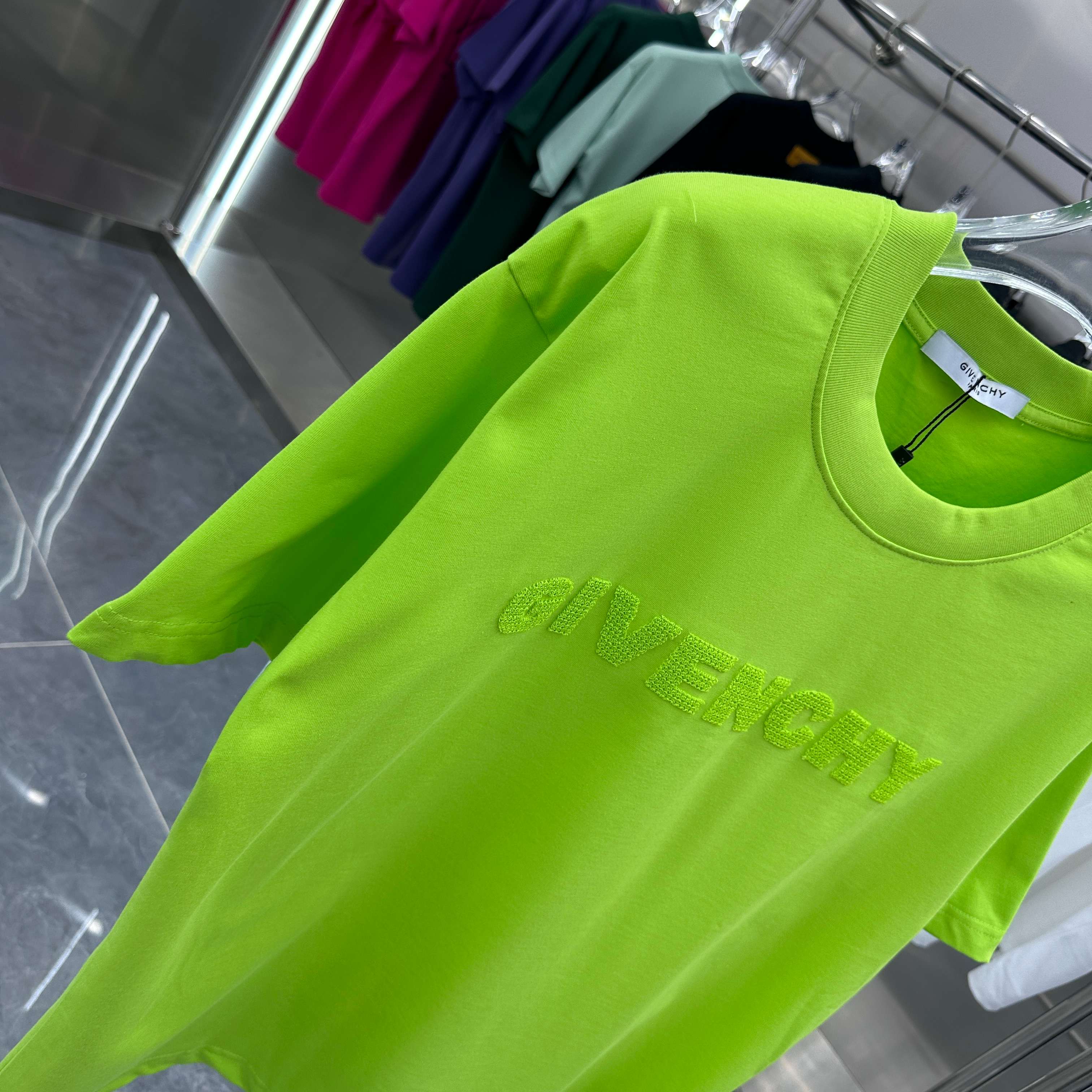 GIVIENCHY T-SHIRT