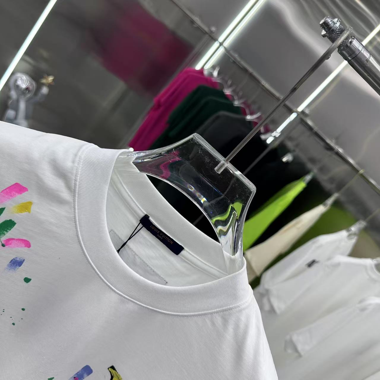 LV T-SHIRT