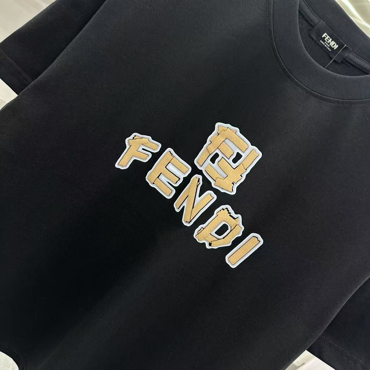 FENDI T-SHIRT