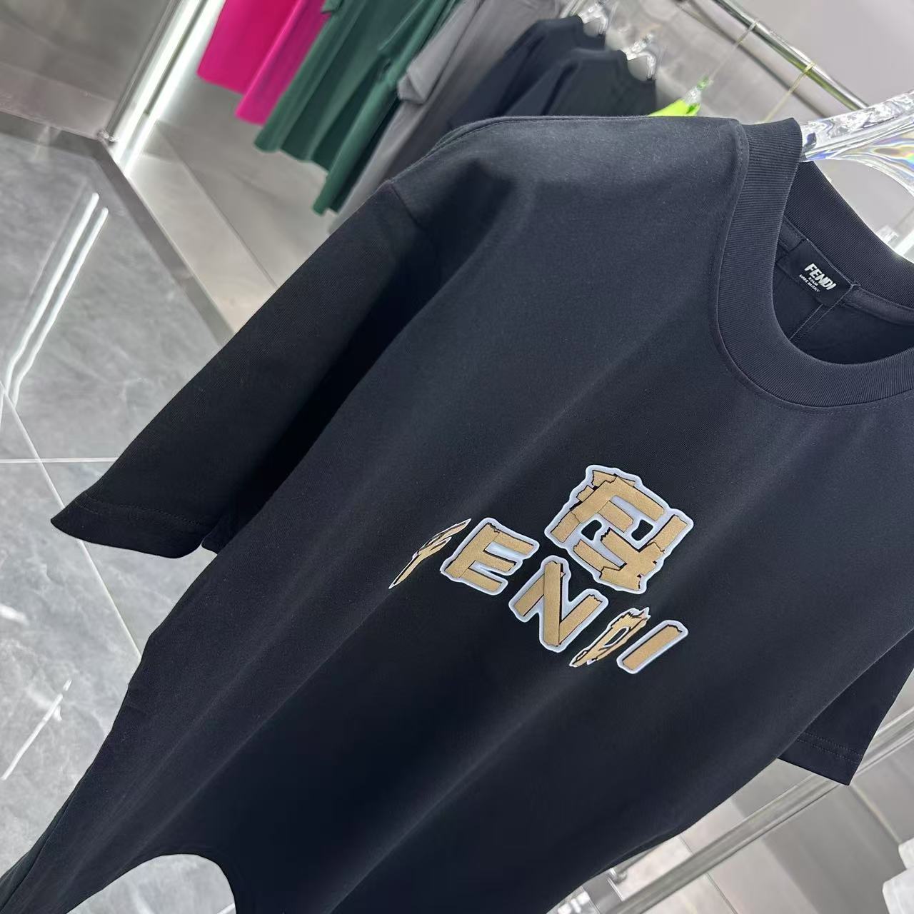 FENDI T-SHIRT