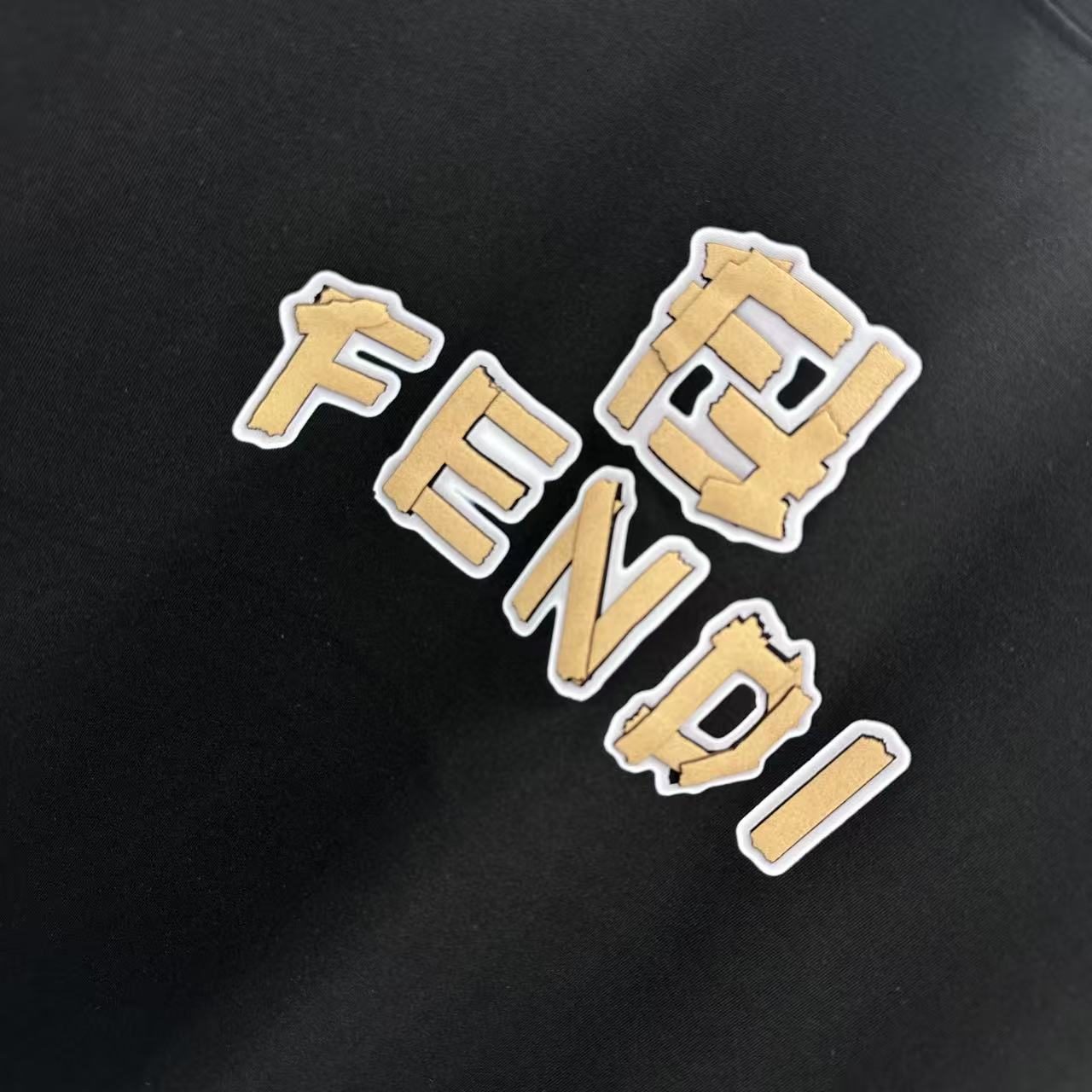 FENDI T-SHIRT