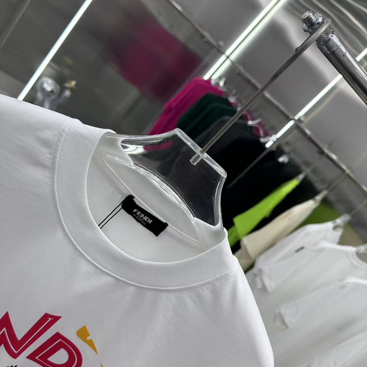 LV T-SHIRT
