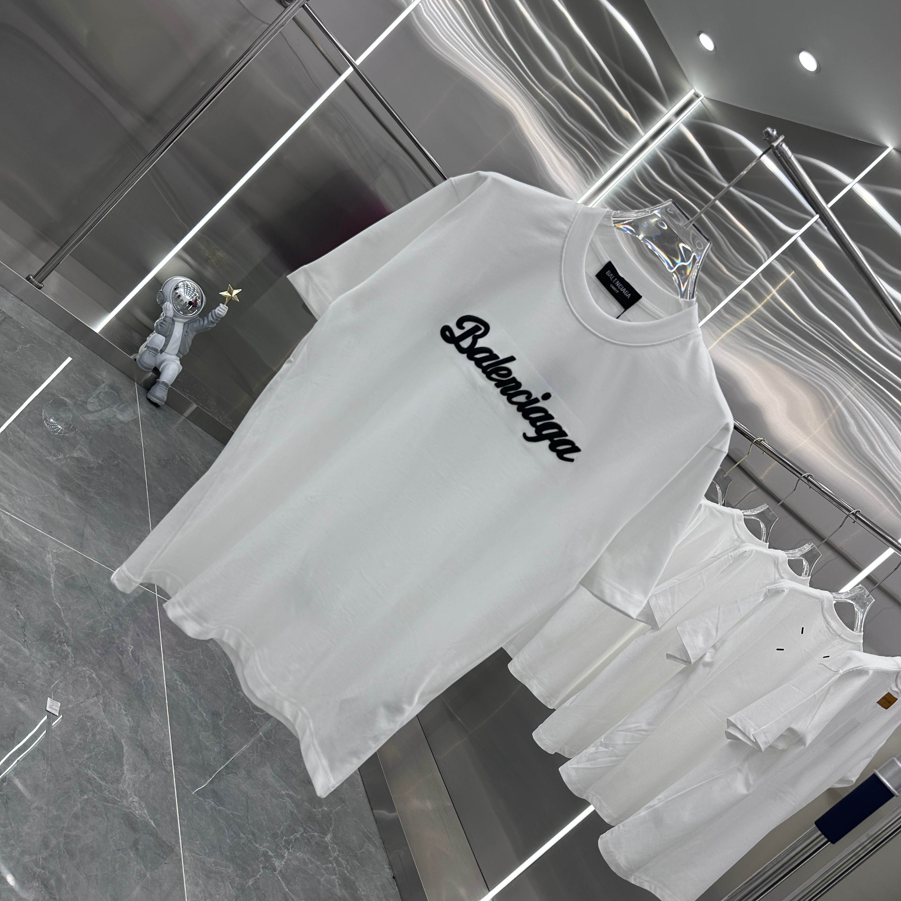 BALENCIAGA T-SHIRT