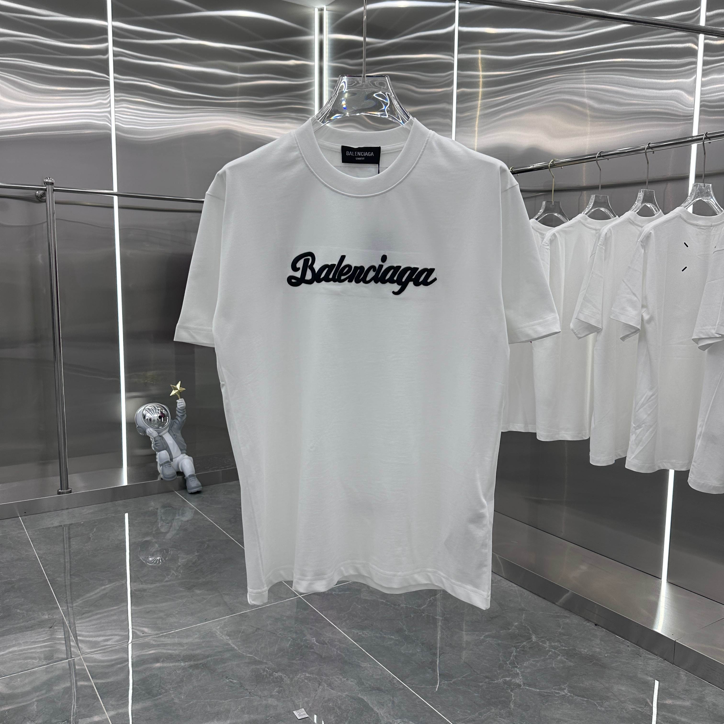 BALENCIAGA T-SHIRT