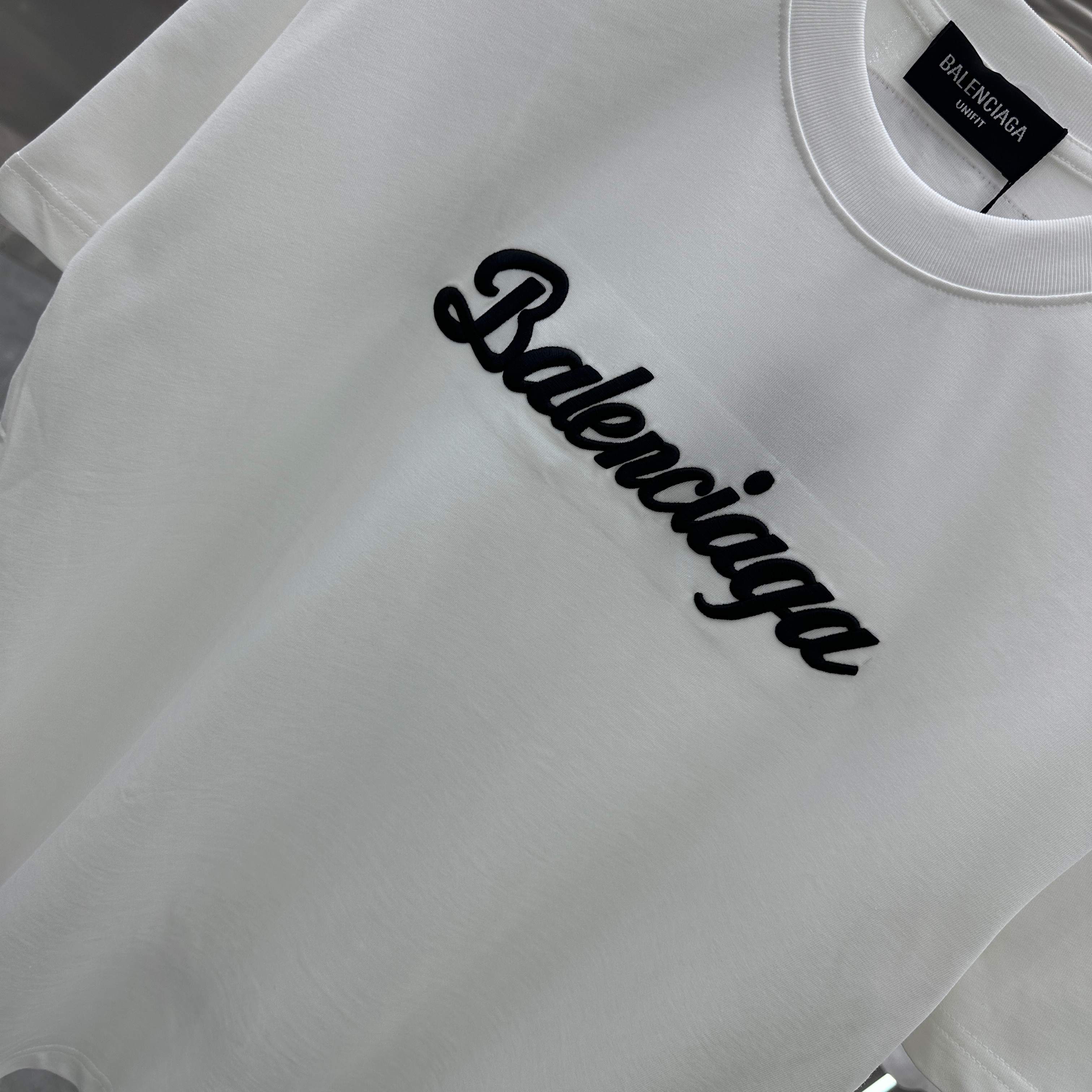 BALENCIAGA T-SHIRT