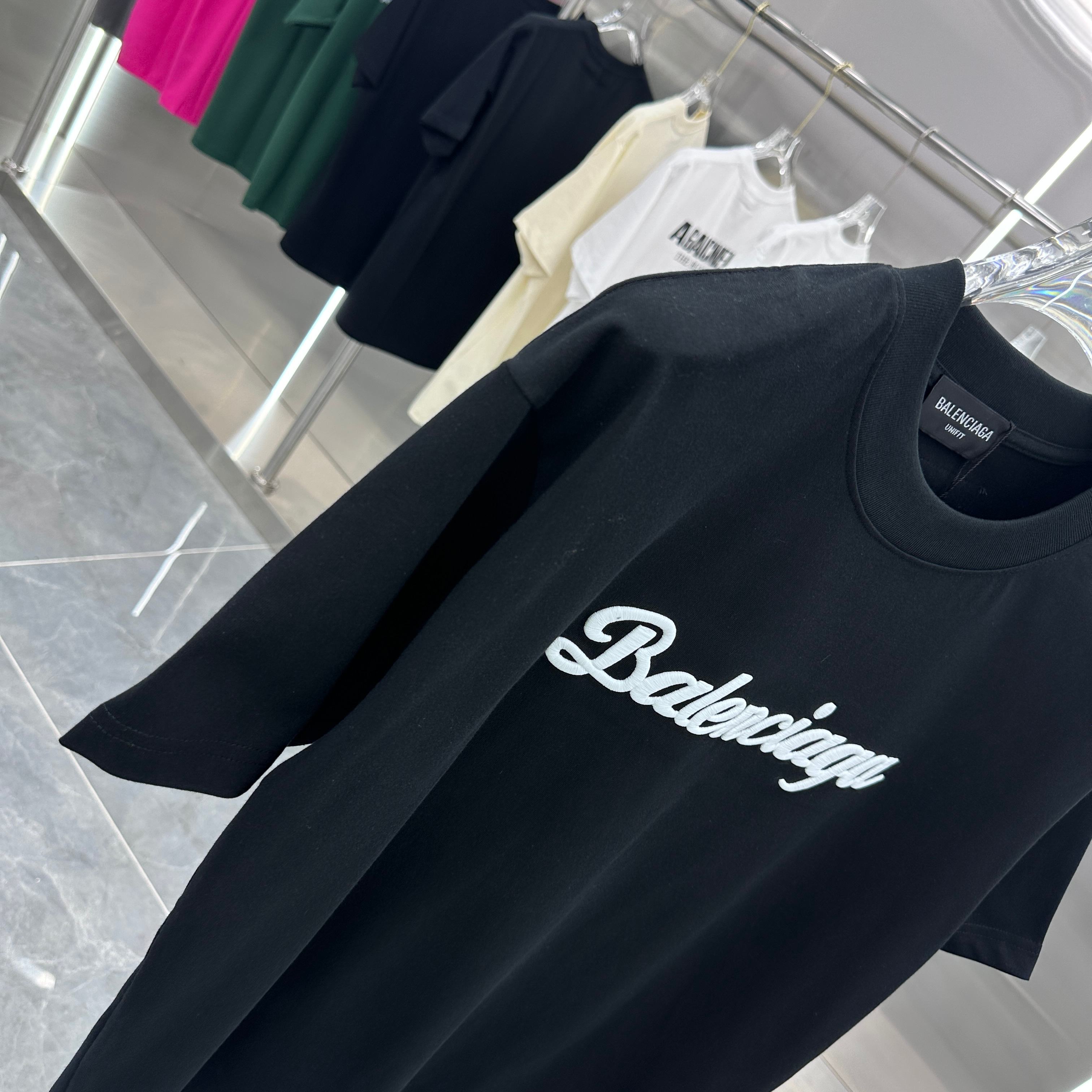 BALENCIAGA T-SHIRT