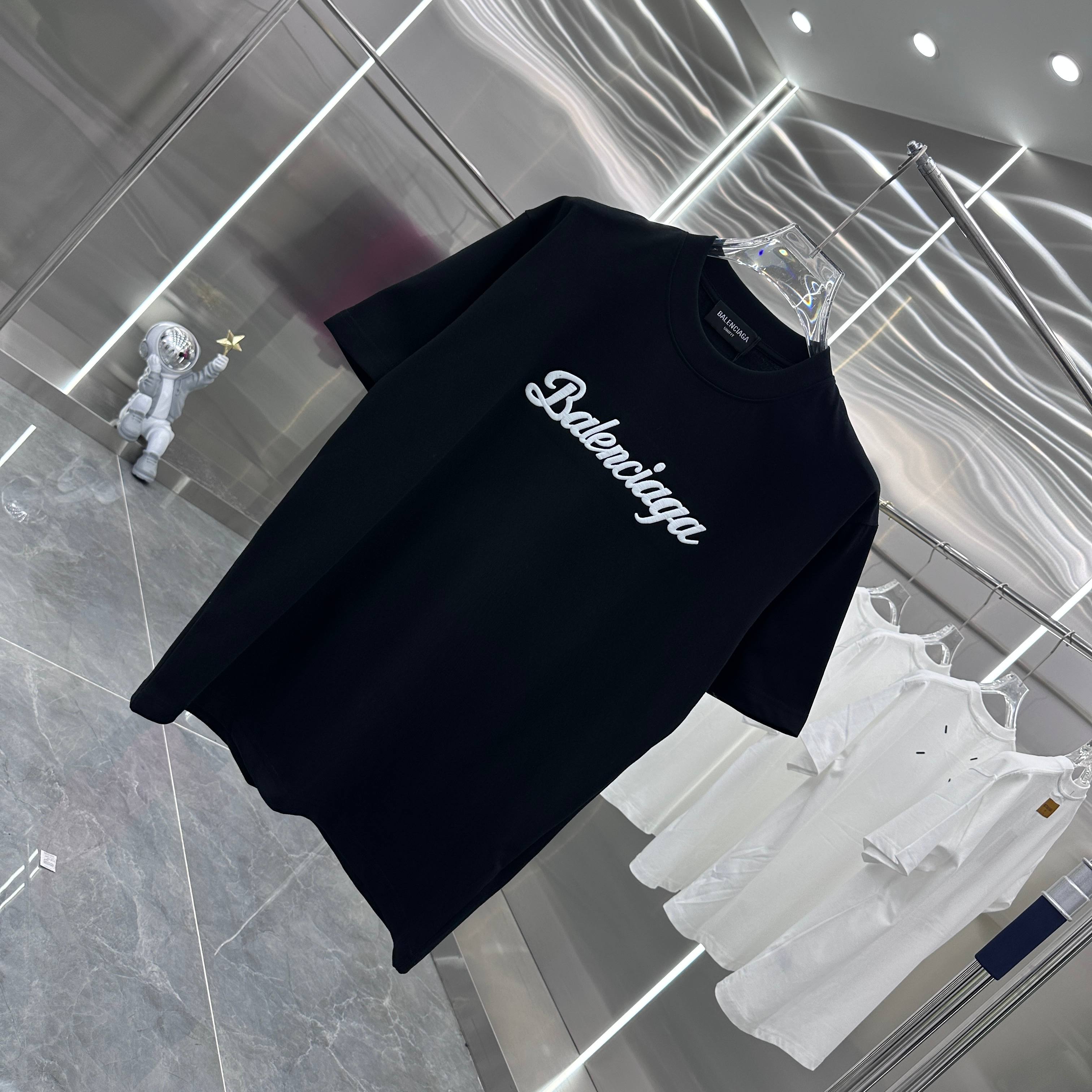 BALENCIAGA T-SHIRT