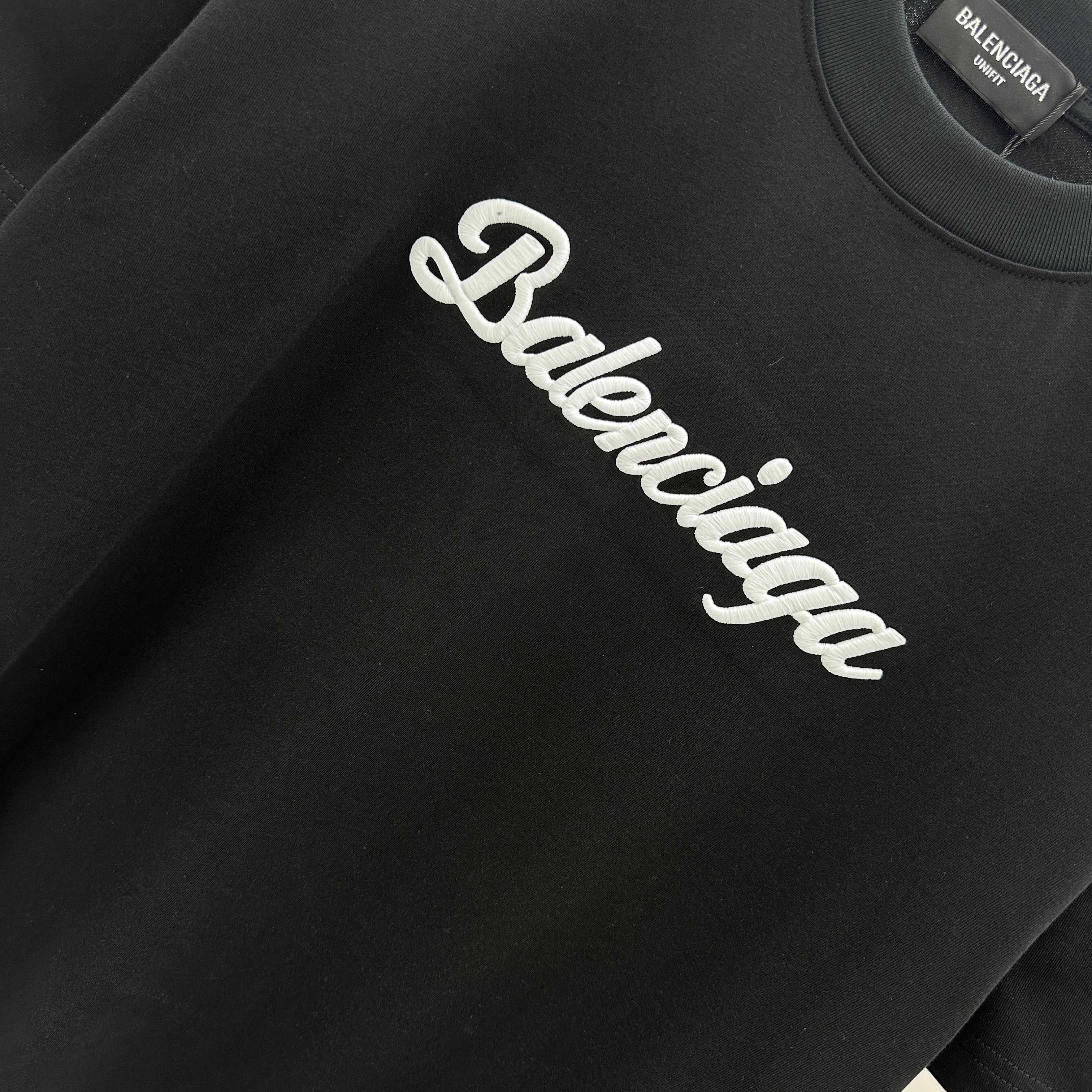 BALENCIAGA T-SHIRT