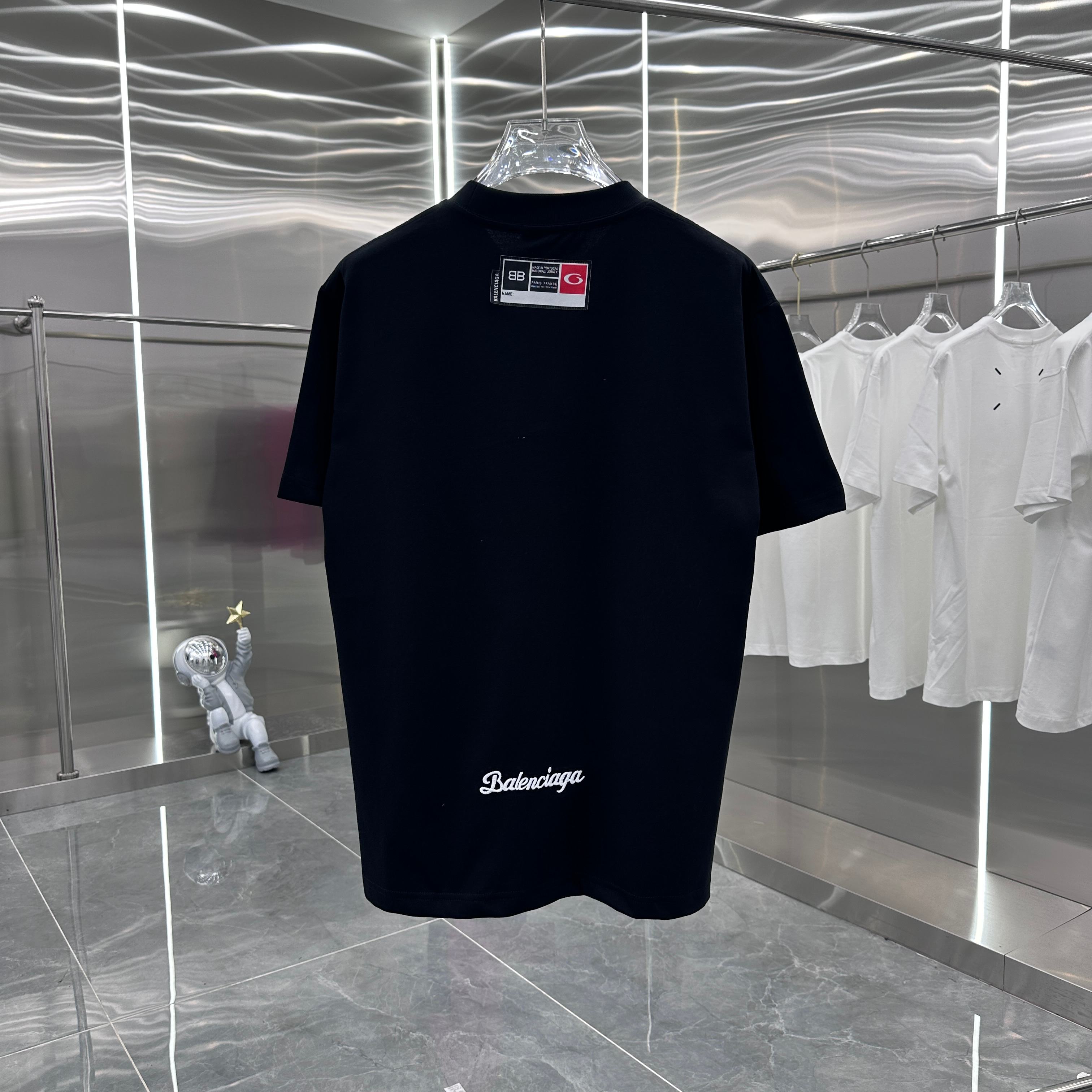 BALENCIAGA T-SHIRT