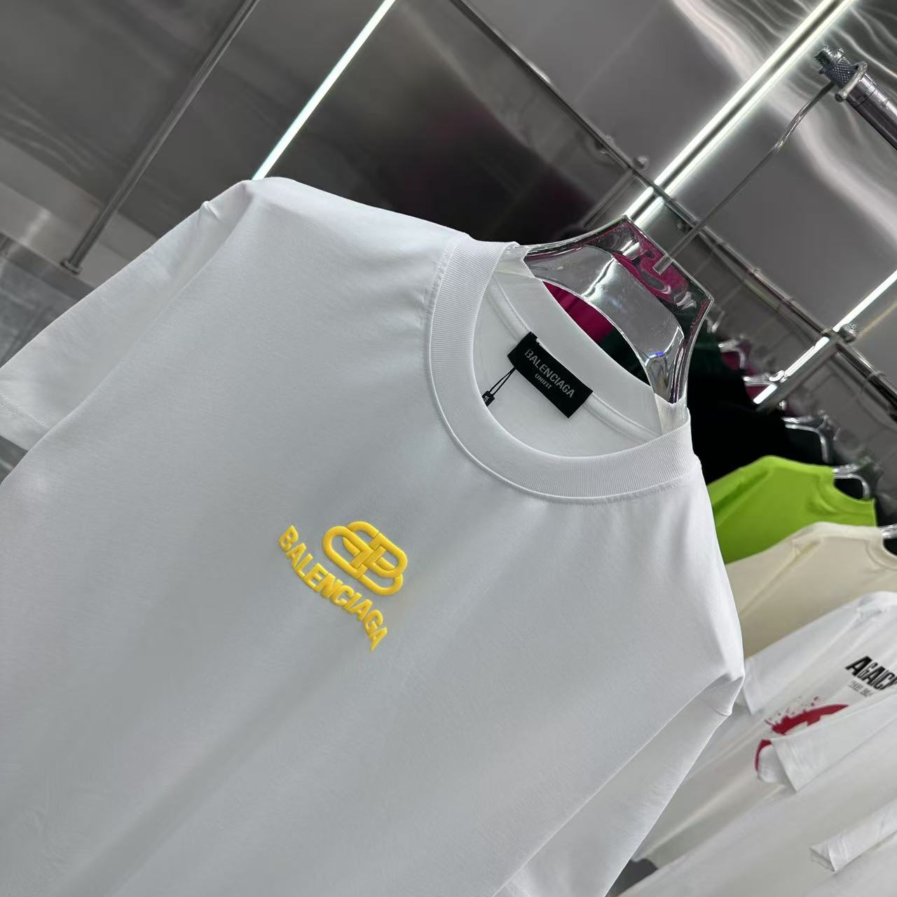 BALENCIAGA T-SHIRT