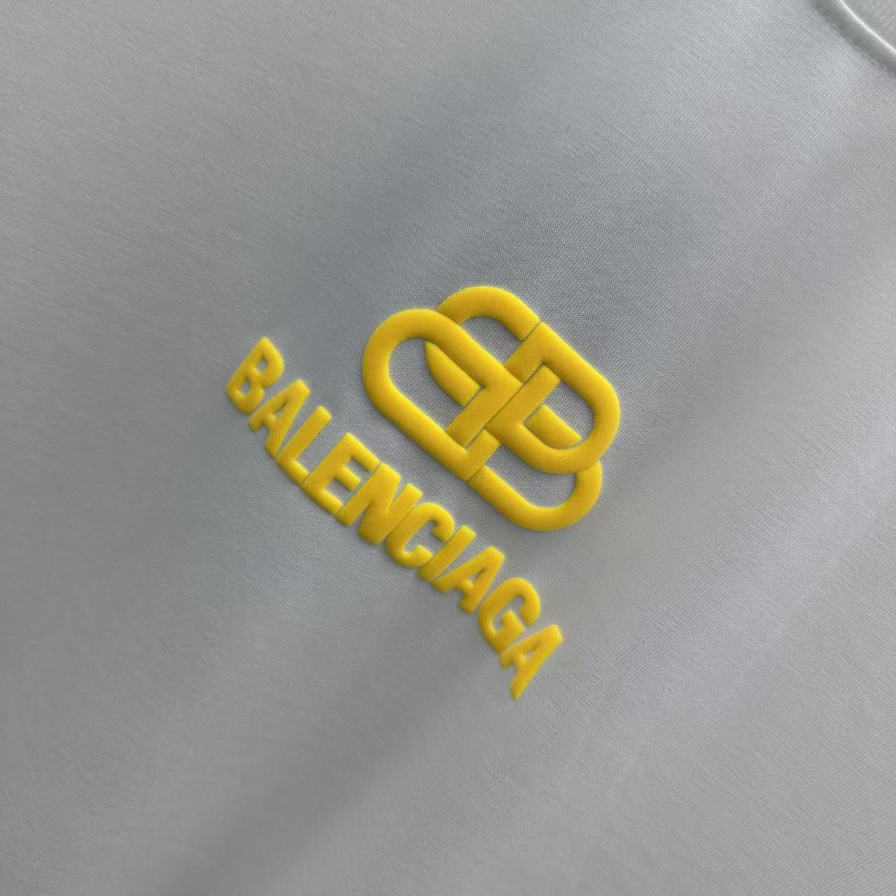 BALENCIAGA T-SHIRT